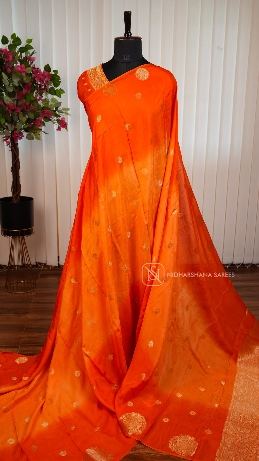 Linen Viscose With Zari Butta And Dual Shade Concept
