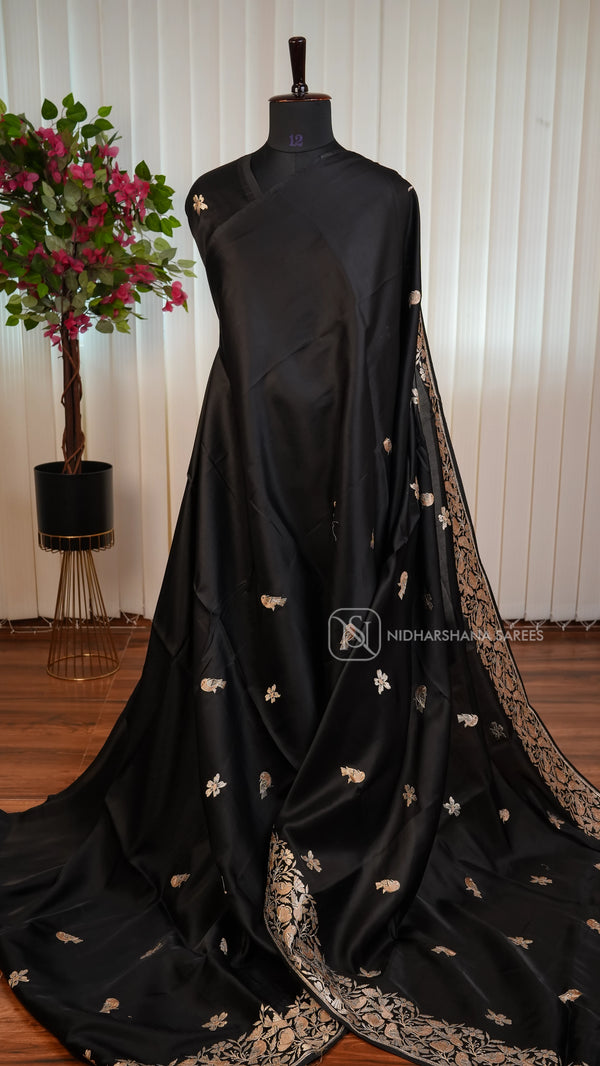 Semi Raw Silk With Floral Butta And Sparrow Zari Weaving Concept