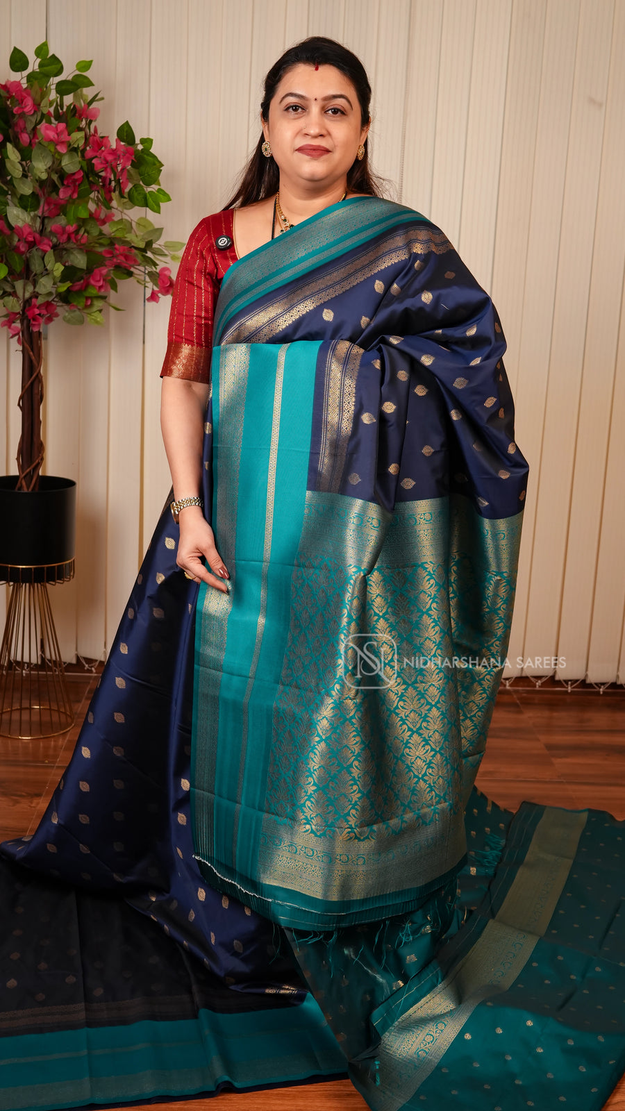 Semi Soft Silk With Zari Butta And Contrast Gap Style Zari Border