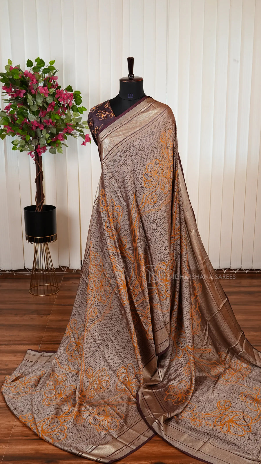 Semi Georgette With Brasso Weaving Concept