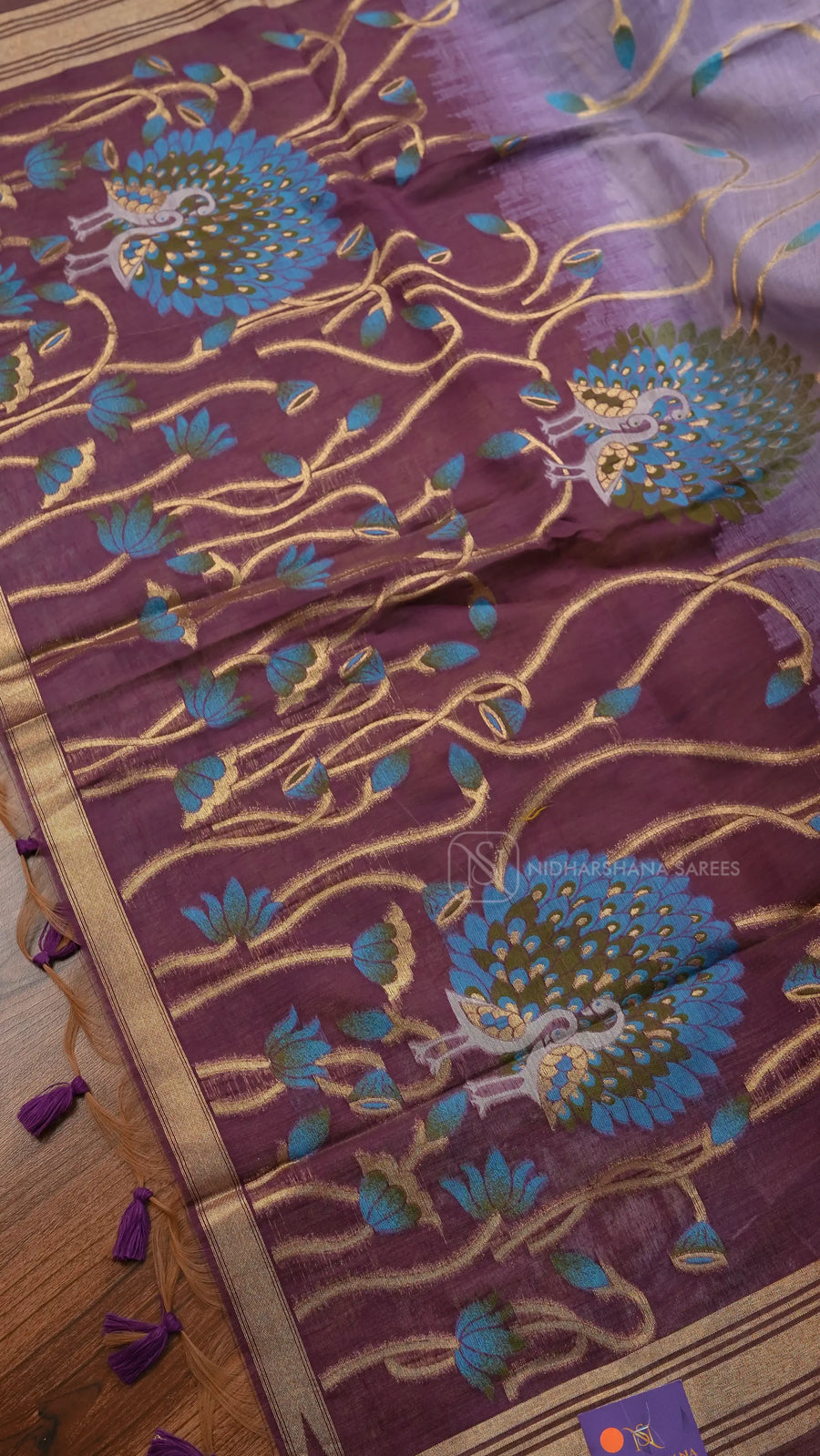 Munga Cotton With Floral Zari Butta And Contrast Floral Printed Pallu