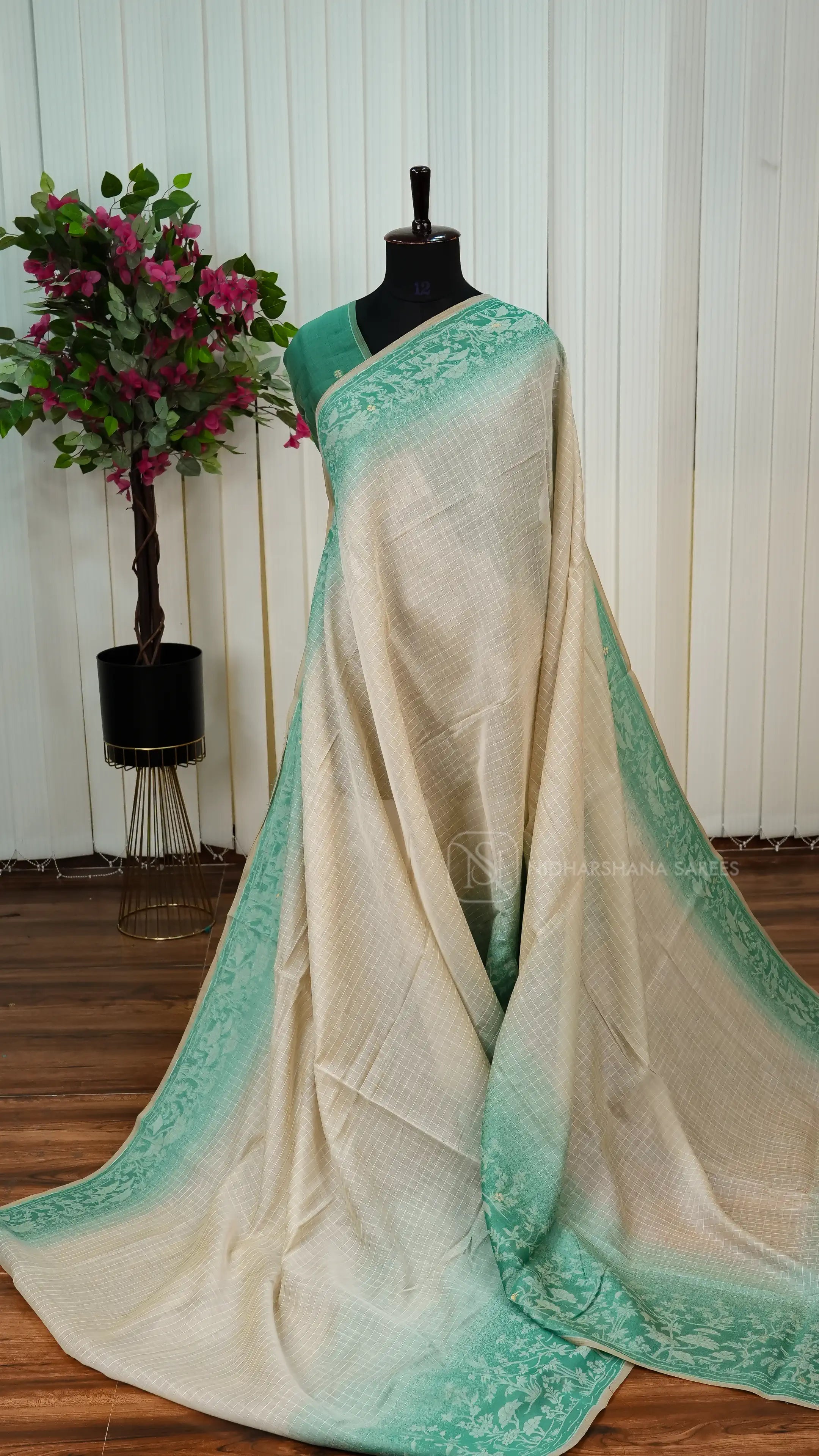 Munga Cotton With Woven Concept