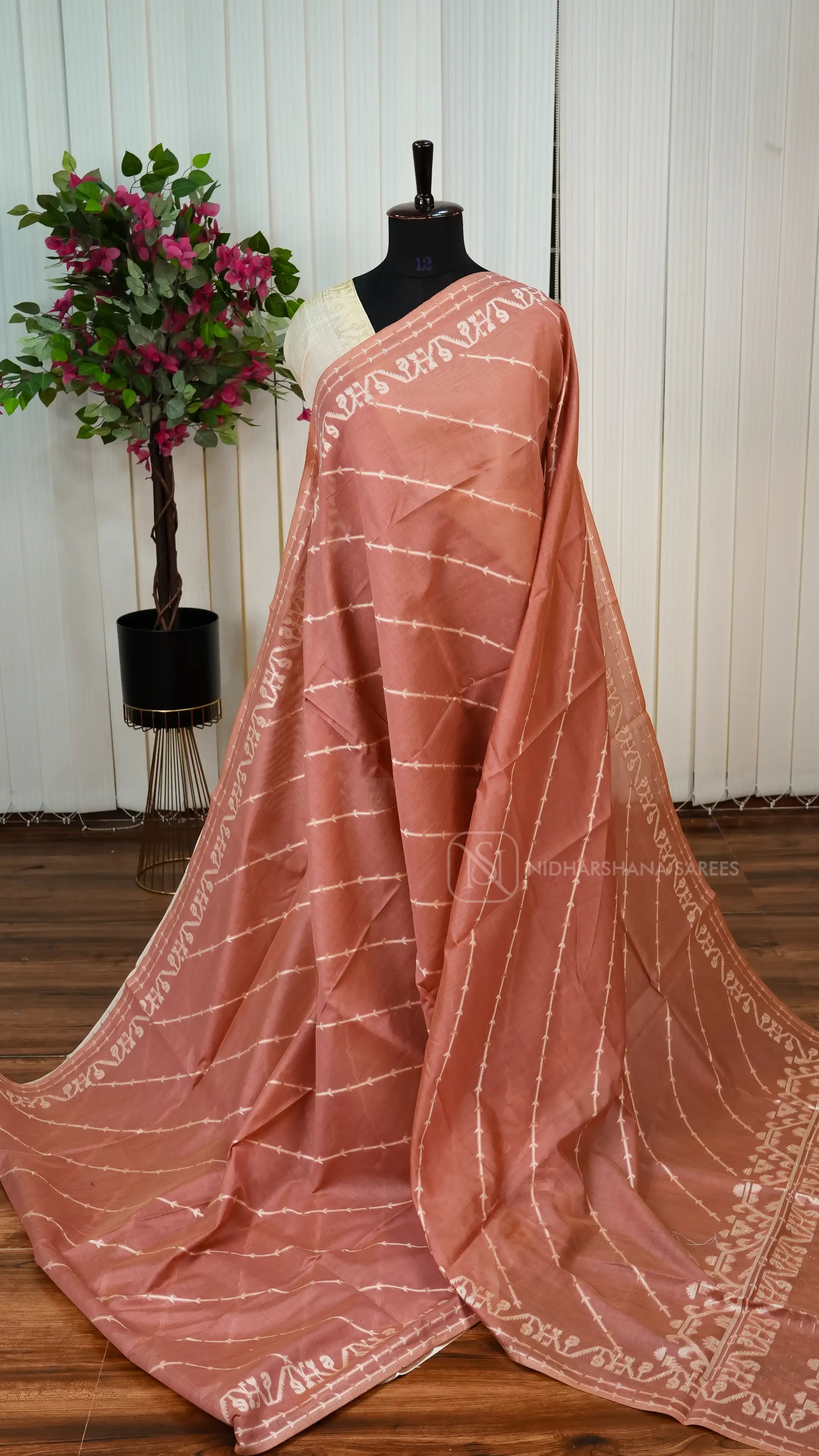 Munga Cotton With Woven Concept