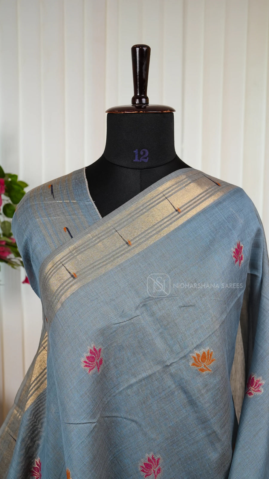 Munga Cotton With Zari Weaving Concept
