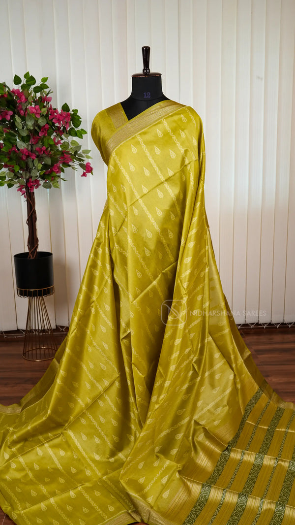Semi Raw Silk With Thread Weaving Concept