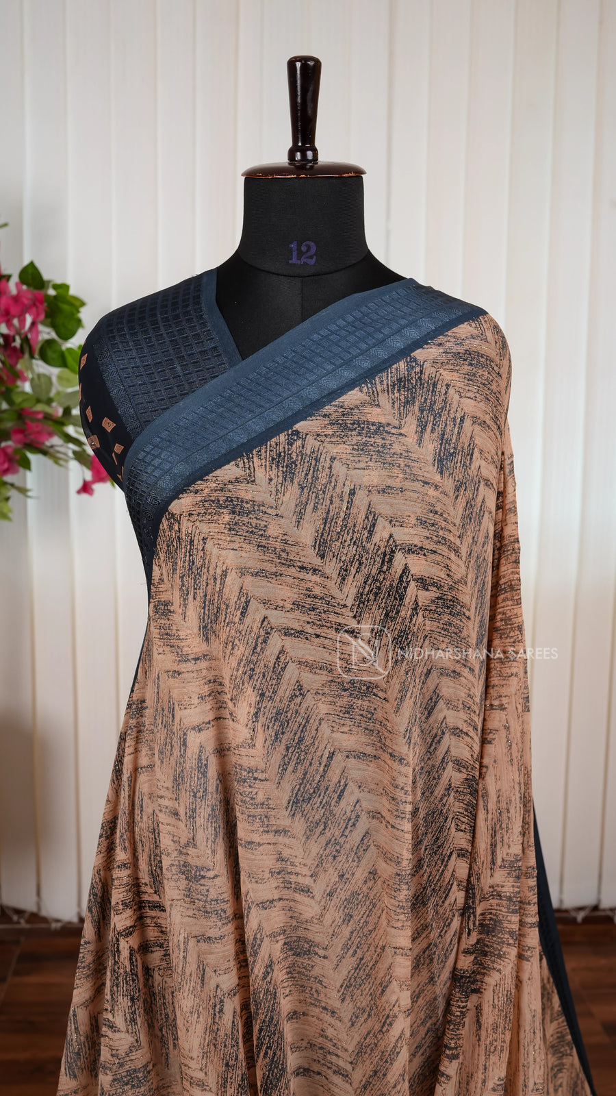 Semi Georgette With Zari Lines Concept