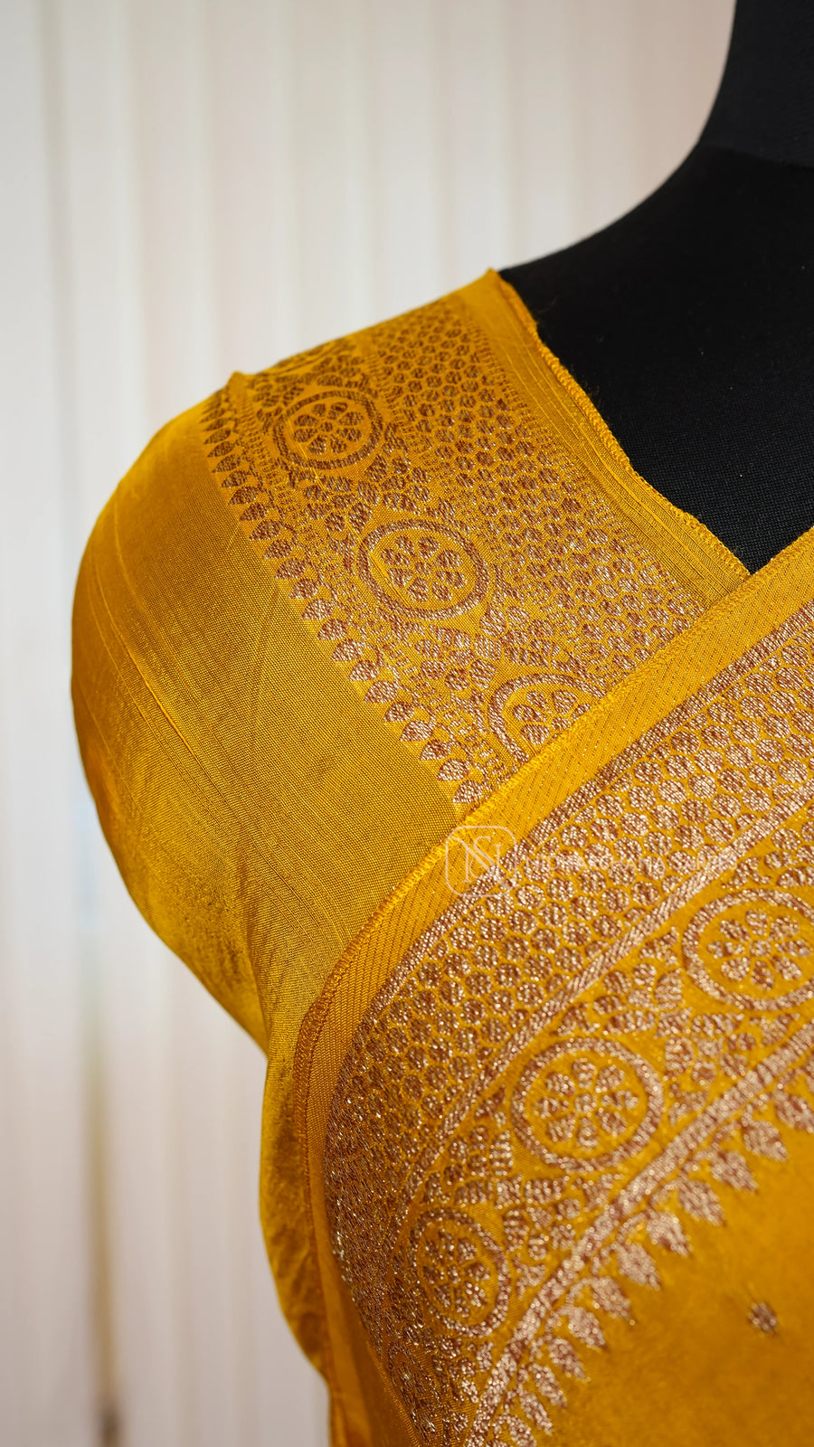 Premium Tussar With Matte Zari Concept