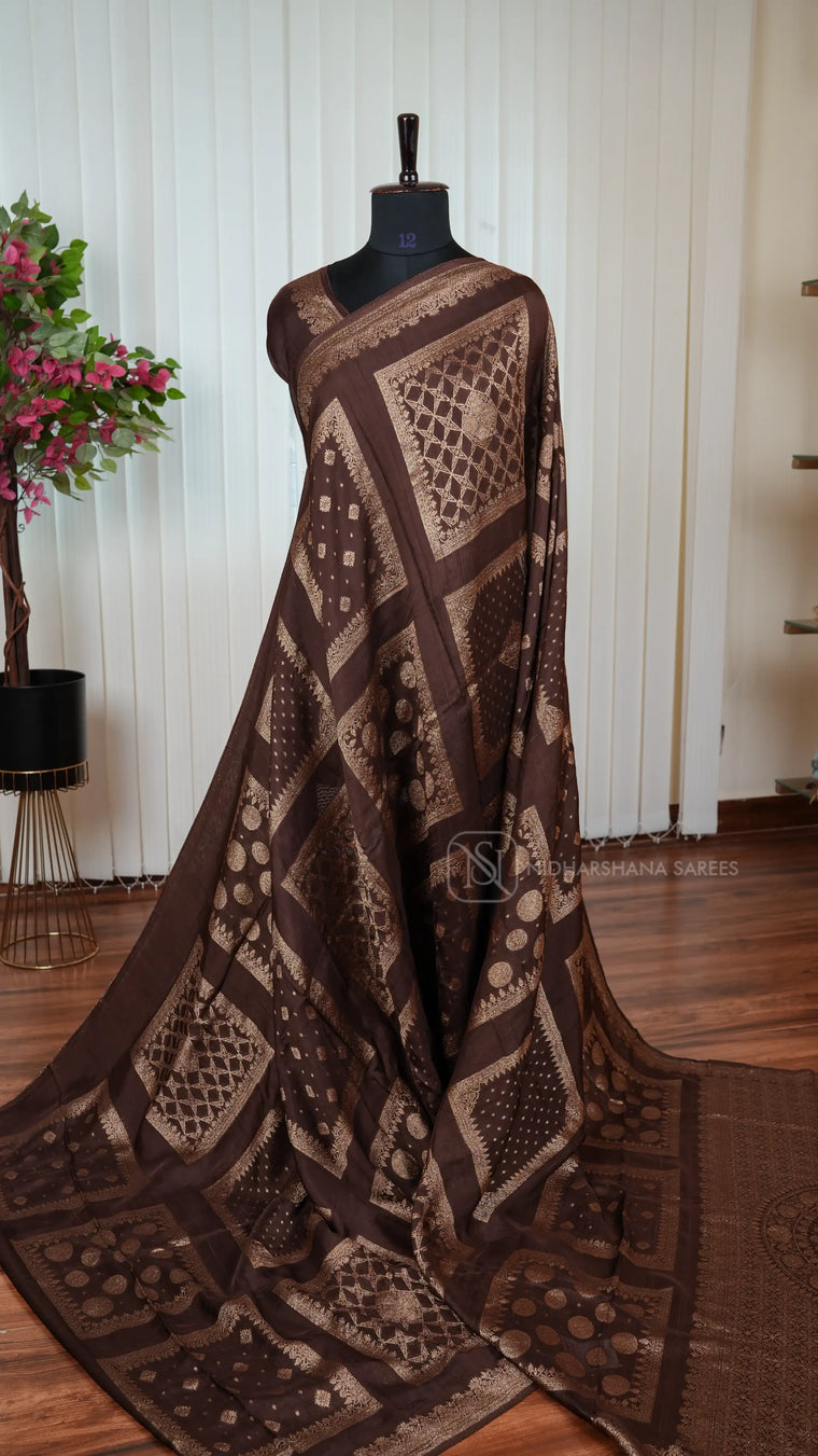 Premium Tussar With Matte Zari Concept