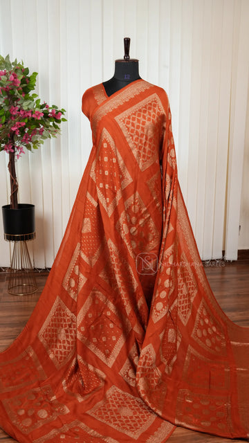 Premium Tussar With Matte Zari Concept
