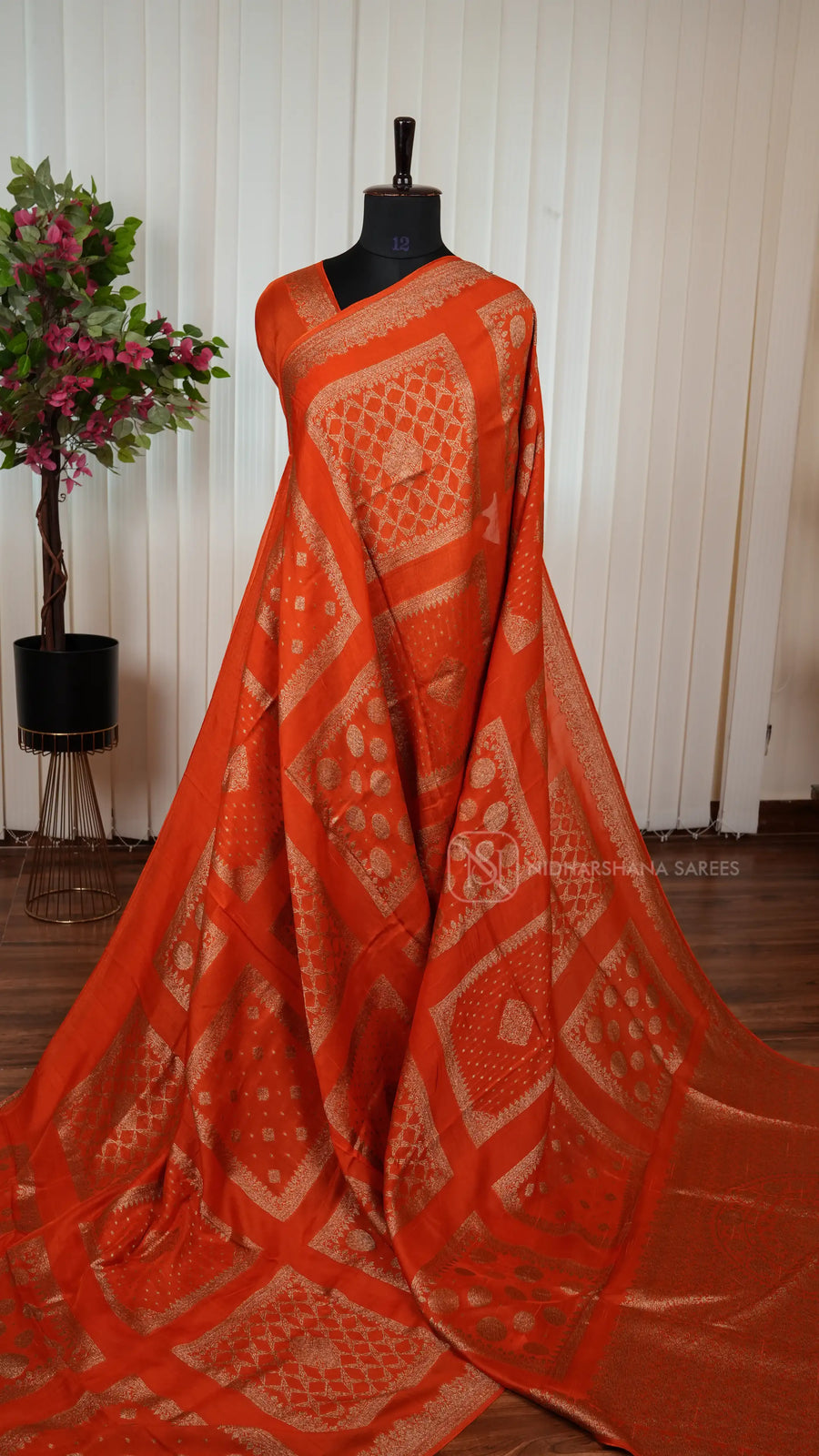 Premium Tussar With Matte Zari Concept