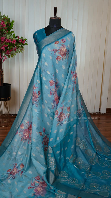Semi Chanderi Tissue With Pita Work Concept