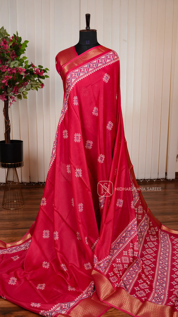 Semi Dola With Digital Print And Zari Border