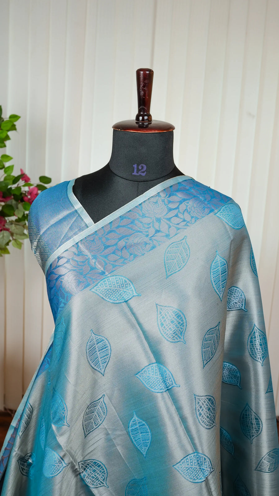 Tissue Saree With Leaf Butta And Zari Border