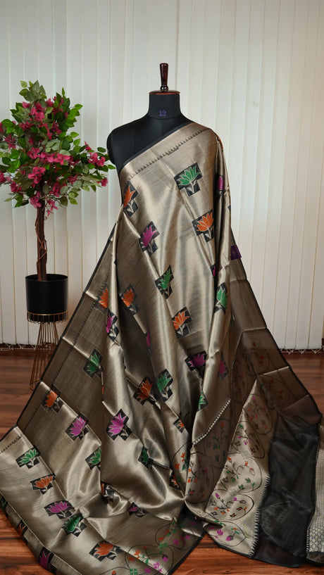 Kora Tissue Saree With Lotus Butta And Thread Weaving Concept