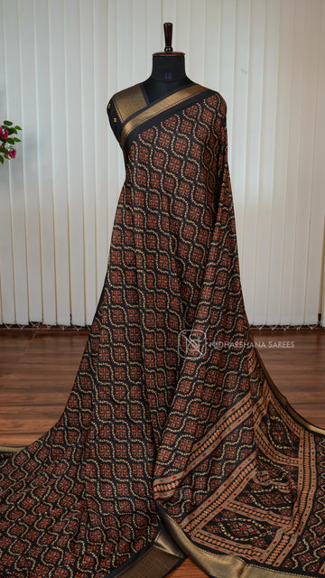 Semi Dola With Floral Digital Print And Zari Border