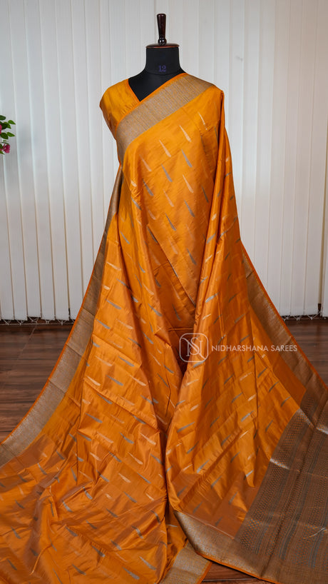 Semi Tussar Silk Saree With Muniya Concept And Contrast Border