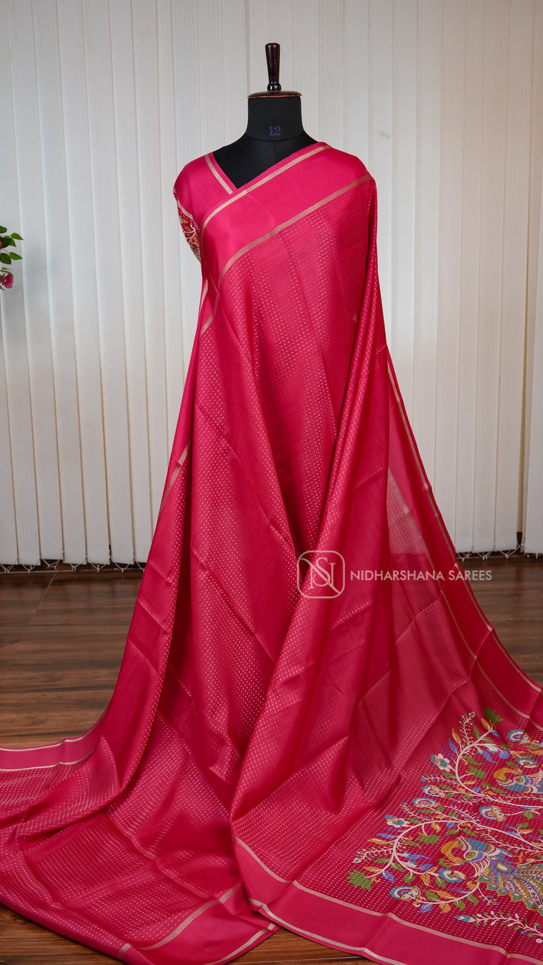 Dola Saree With  Zari Lines And Floral Digital Print Pallu