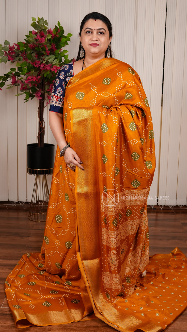 Semi Dola With Bandhini Print And Zari Border
