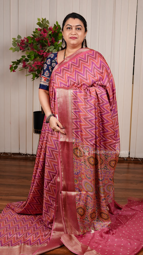 Semi Dola With Zig Zag Print And Zari Border