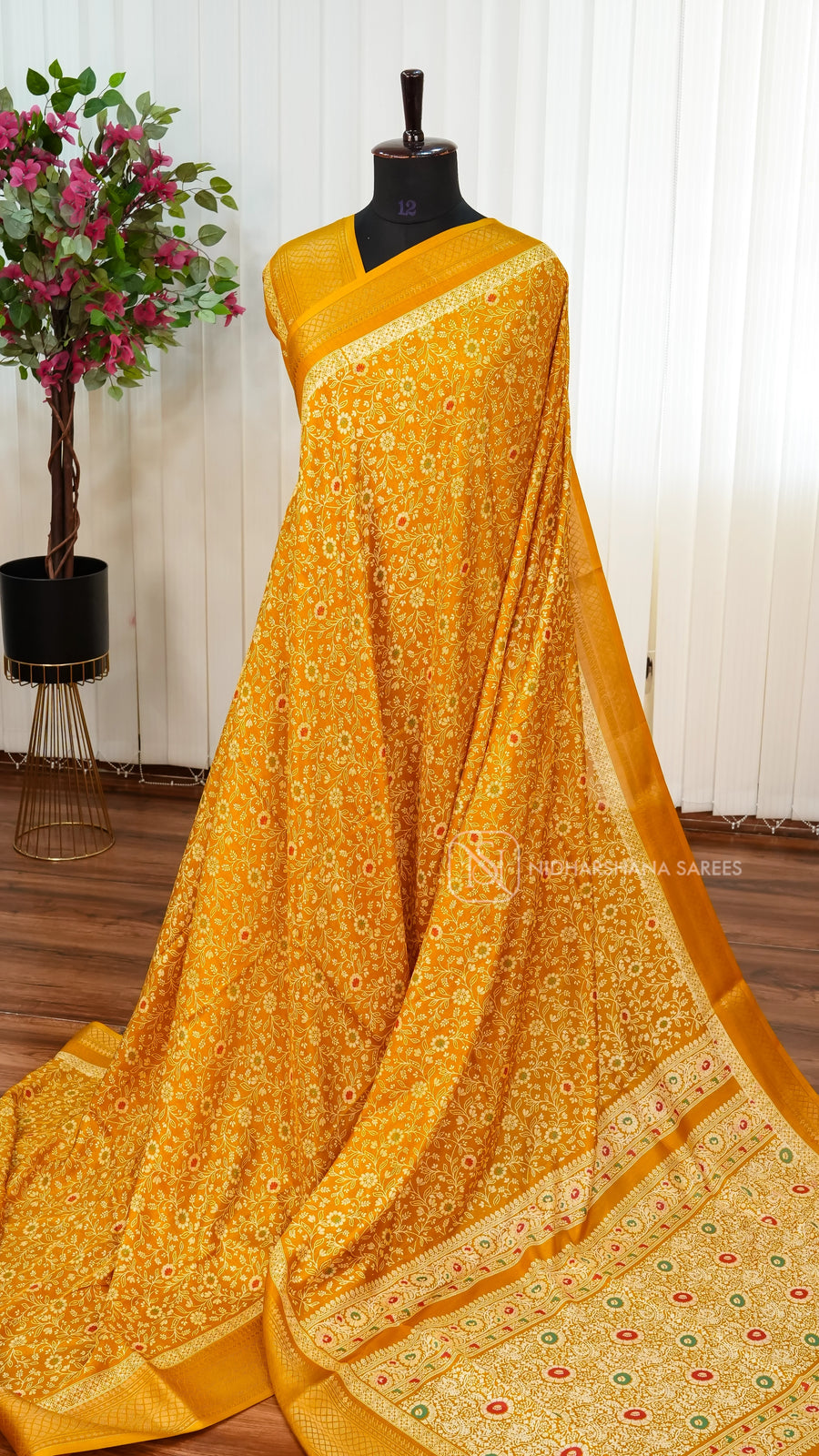 Semi Dola With Floral Digital Pint And Zari Border