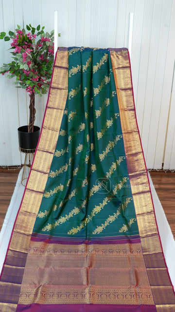 Pure Kanchipuram Silk Saree With Mango Motif And Lehariya Concept Zari Weaving And Contrast Zari Border