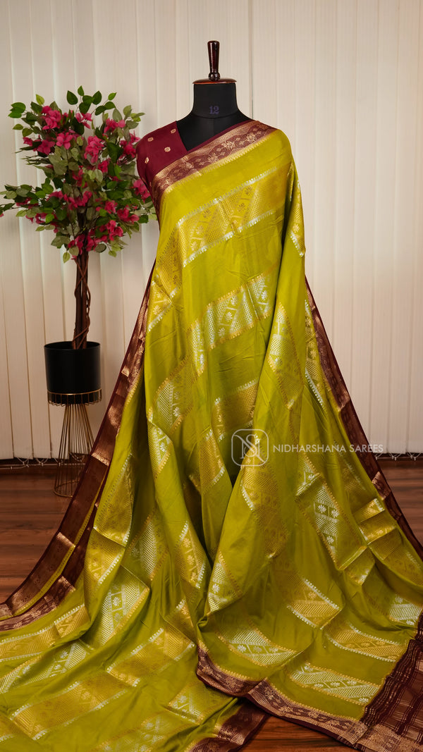 Semi Crepe Silk Saree With Silver And Gold Zari Concept