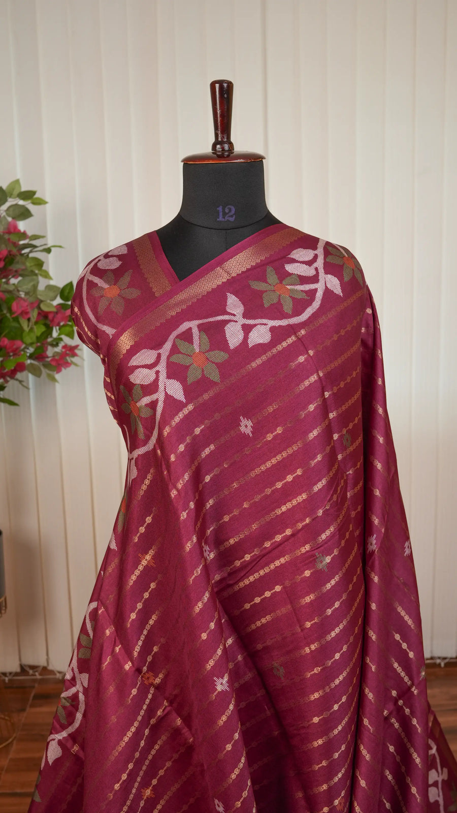 Semi Dola With Zari Lines And Digital Print Border