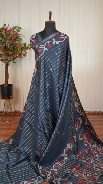 Semi Dola With Zari Lines And Digital Print Border