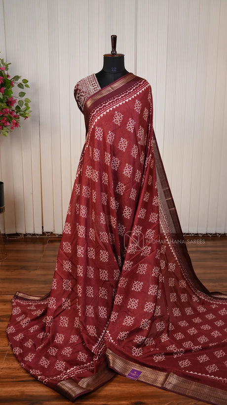 Semi Dola With Digital Print Butta And Zari Border