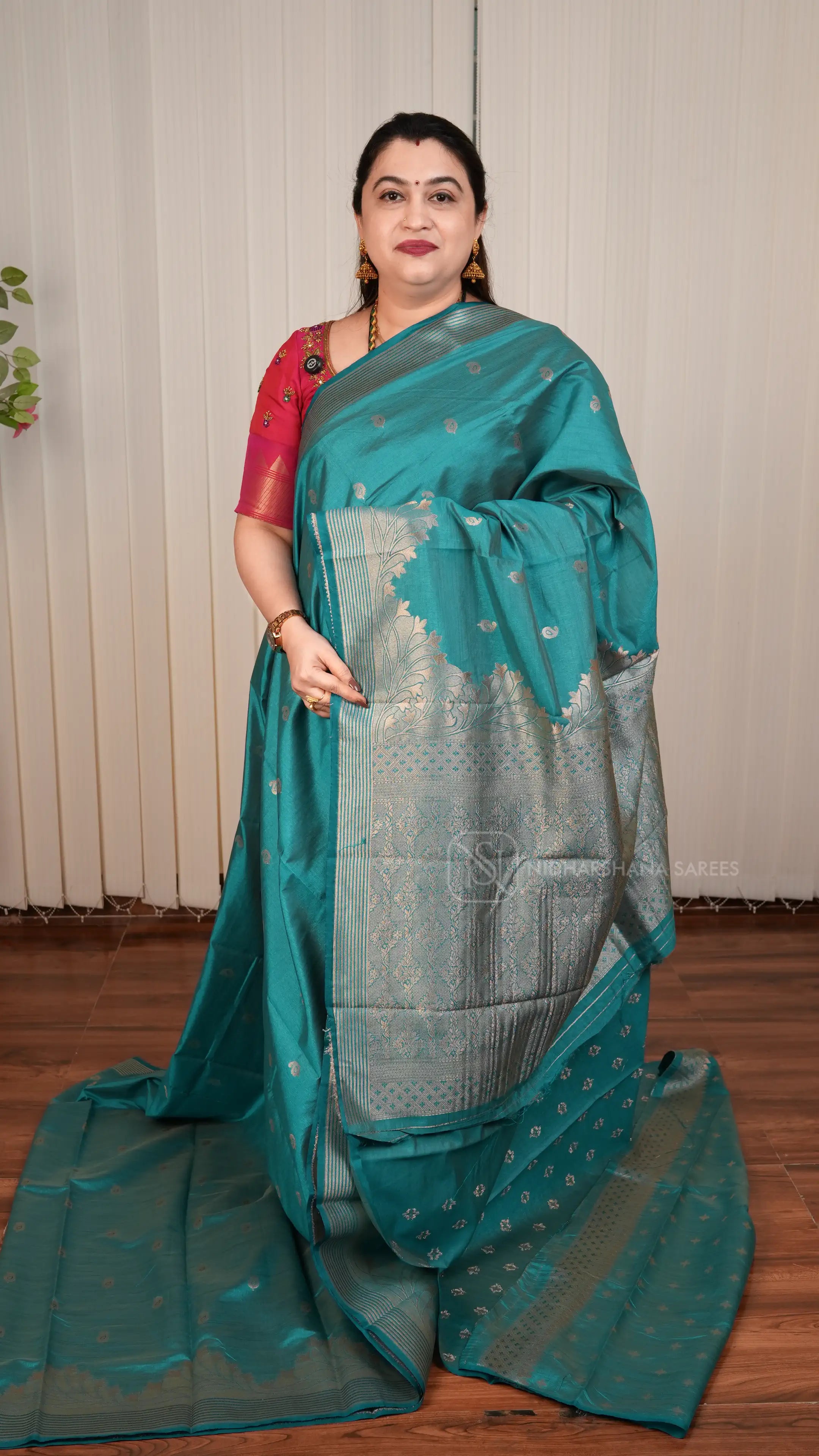 Semi Tussar Silk Saree With Mango Motif Butta And Turning Border Concept
