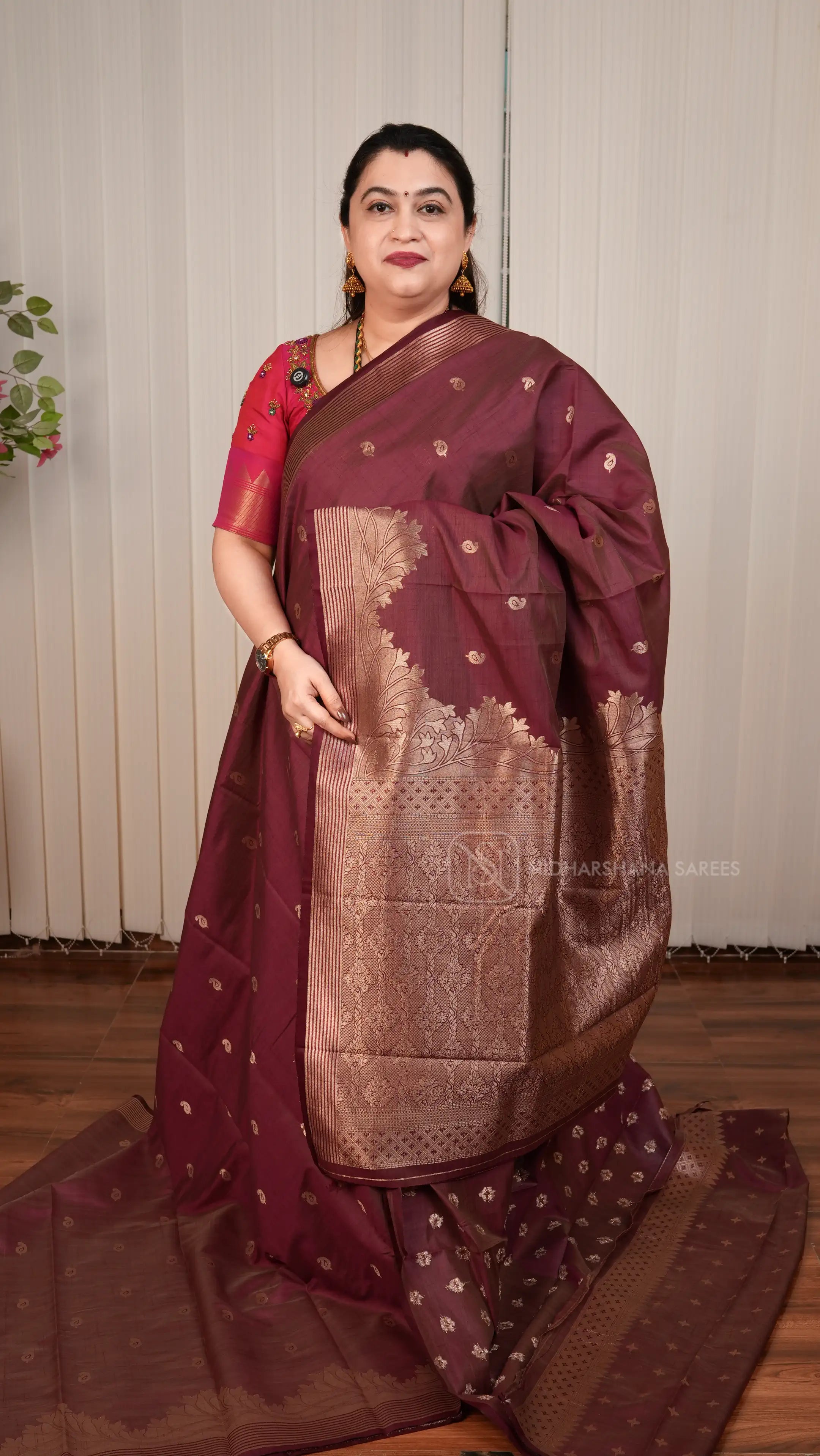Semi Tussar Silk Saree With Mango Motif Butta And Turning Border Concept