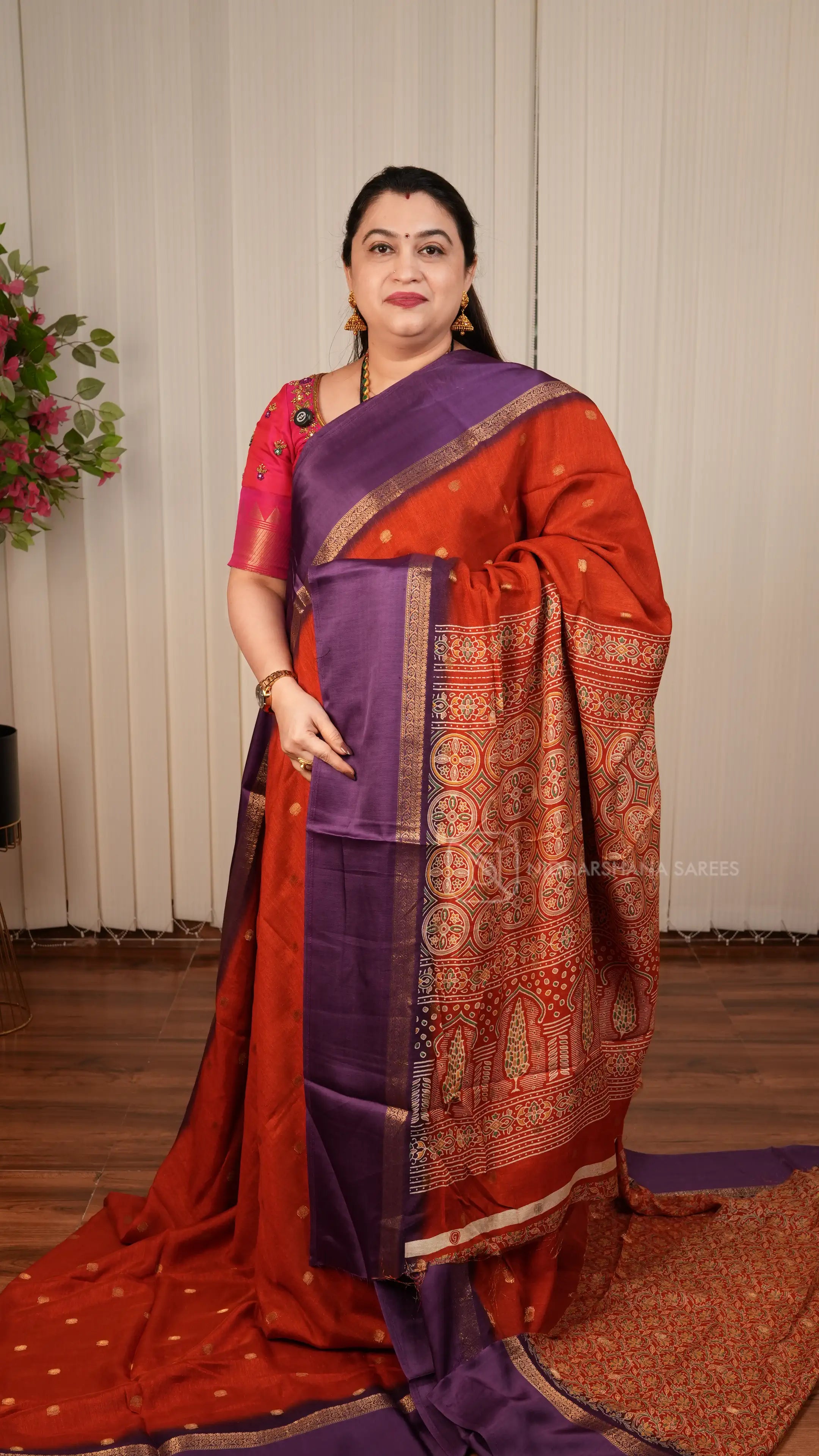 Semi Tussar Georgette Saree With Zari Butta And Satin Border