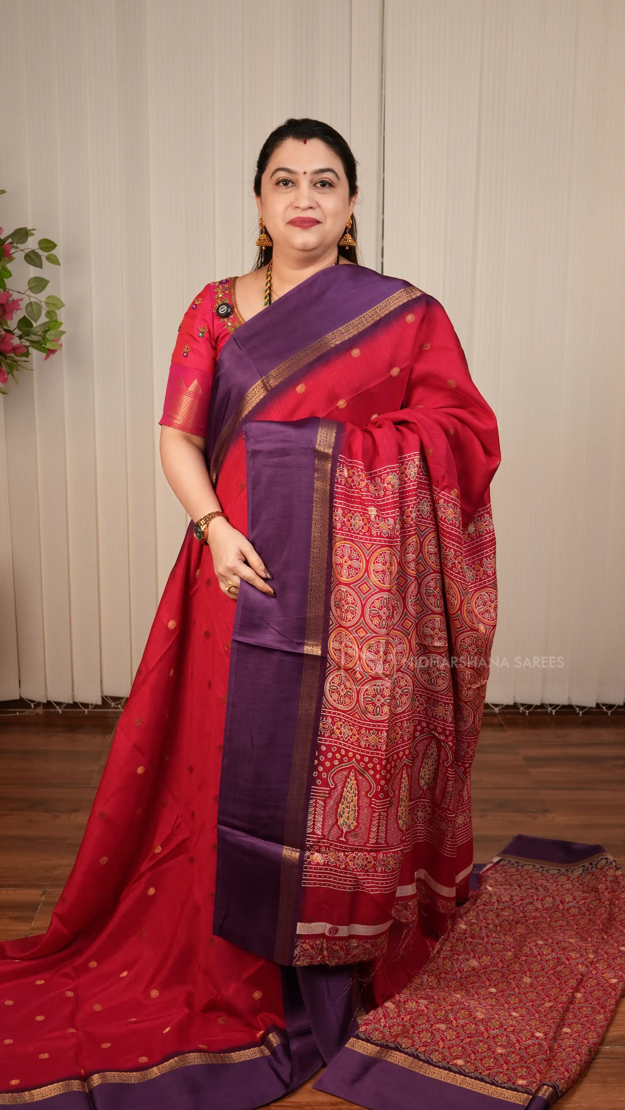Semi Tussar Georgette Saree With Zari Butta And Satin Border