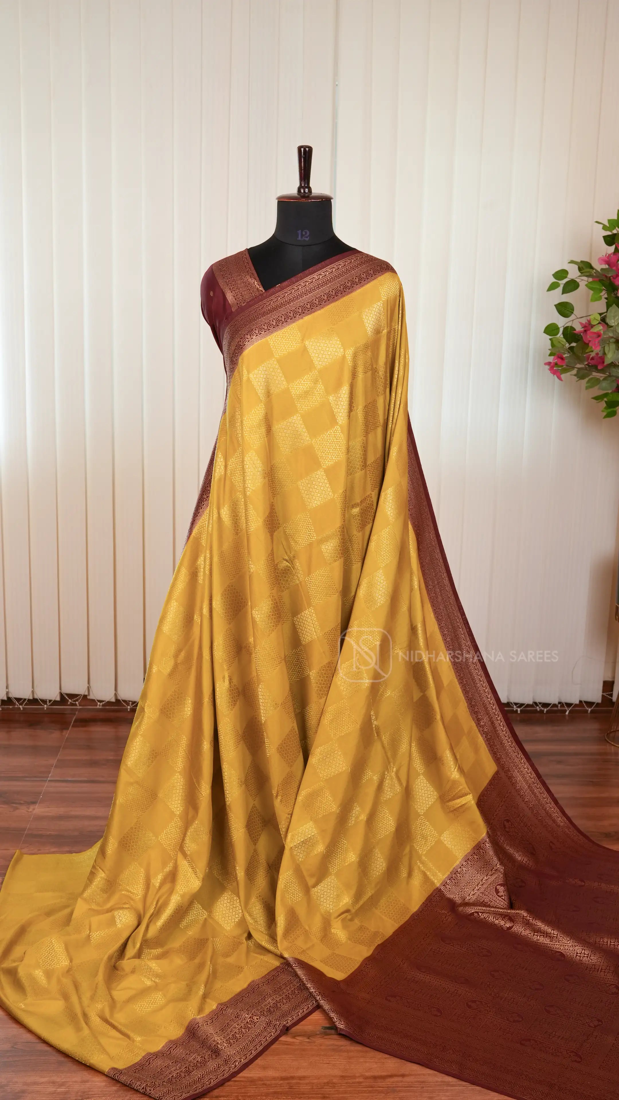 Premium Crepe Silk Saree With Zari Woven Box Pattern And Contrast Border