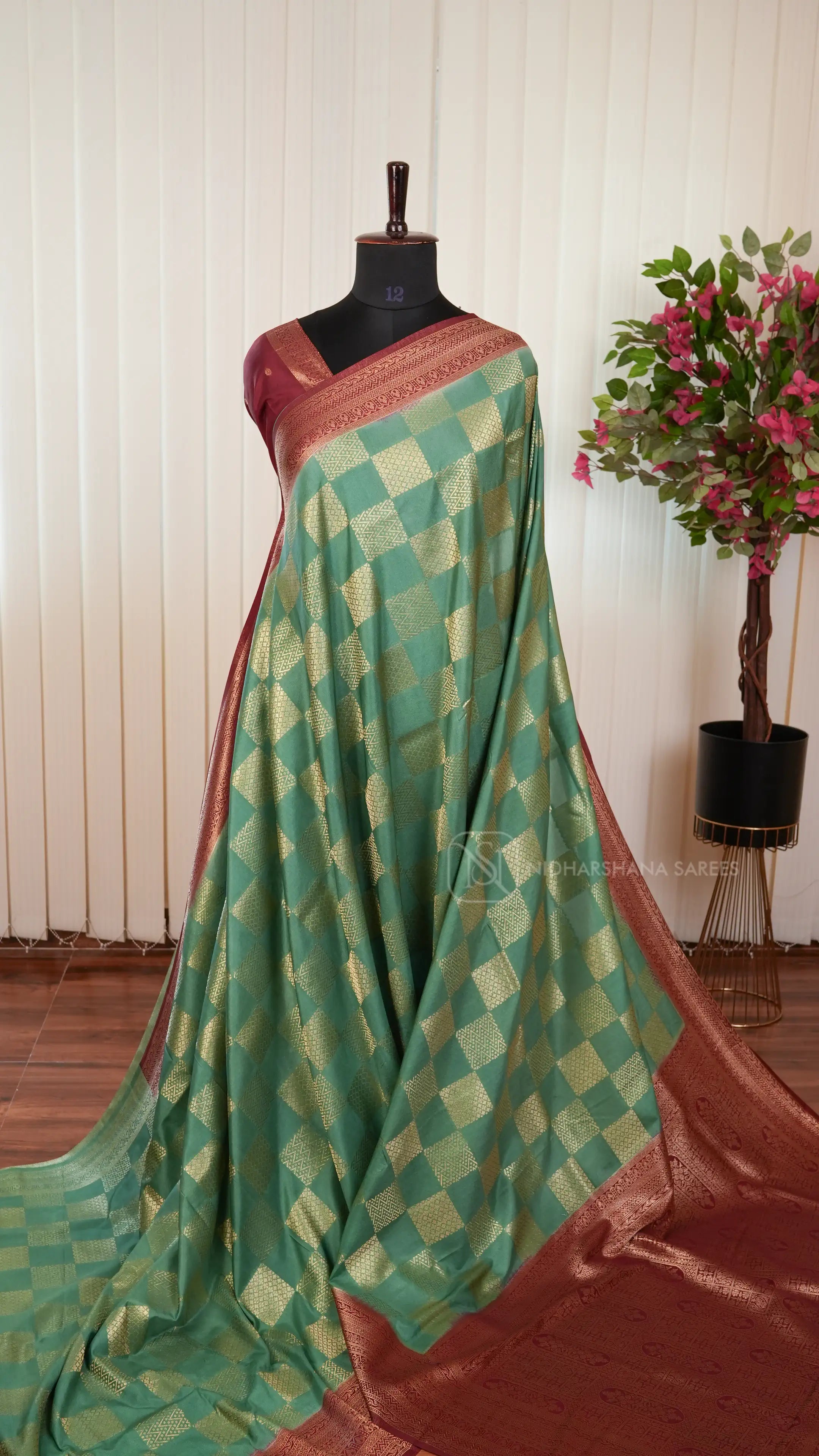 Premium Crepe Silk Saree With Zari Woven Box Pattern And Contrast Border