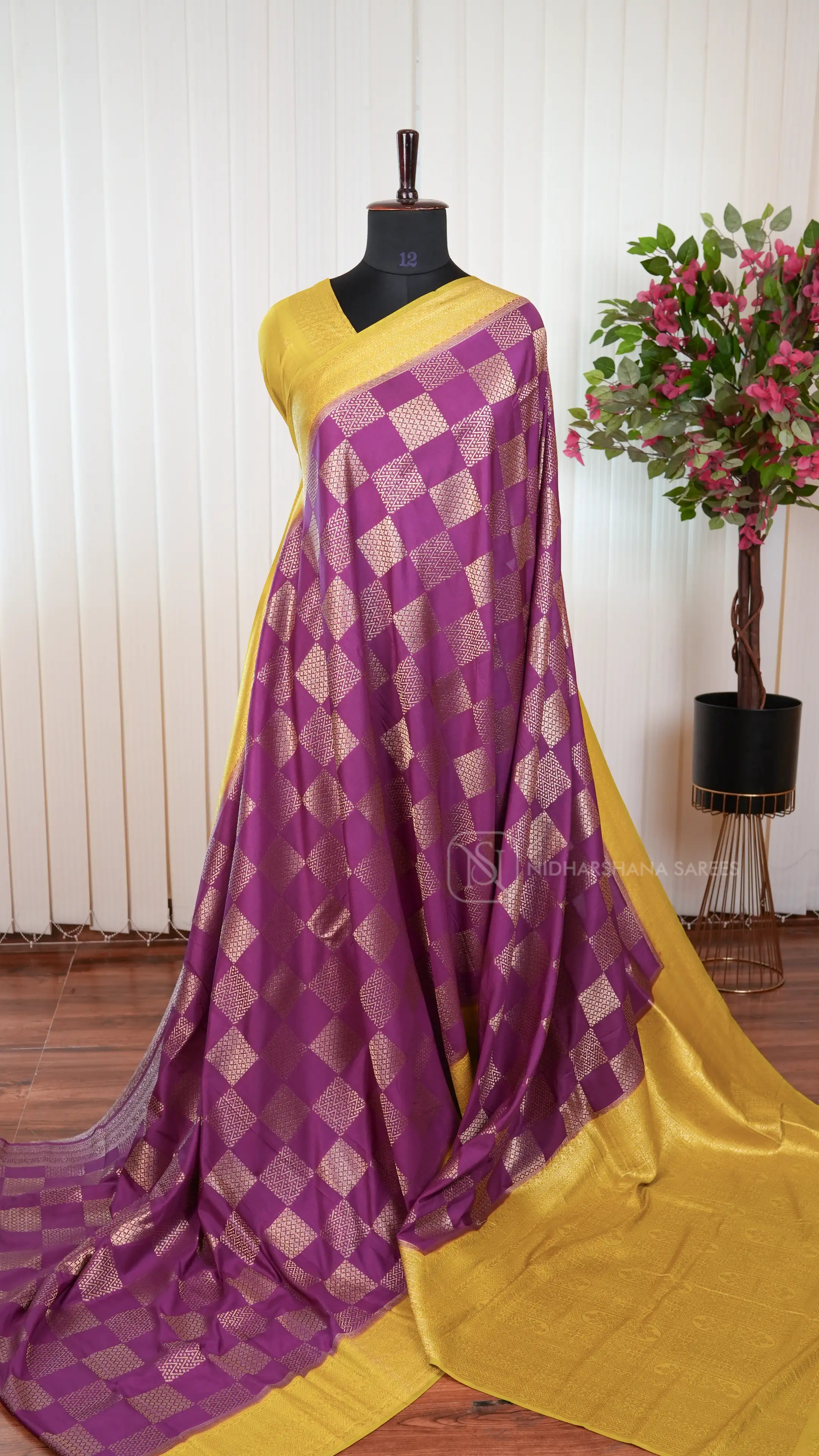 Premium Crepe Silk Saree With Zari Woven Box Pattern And Contrast Border