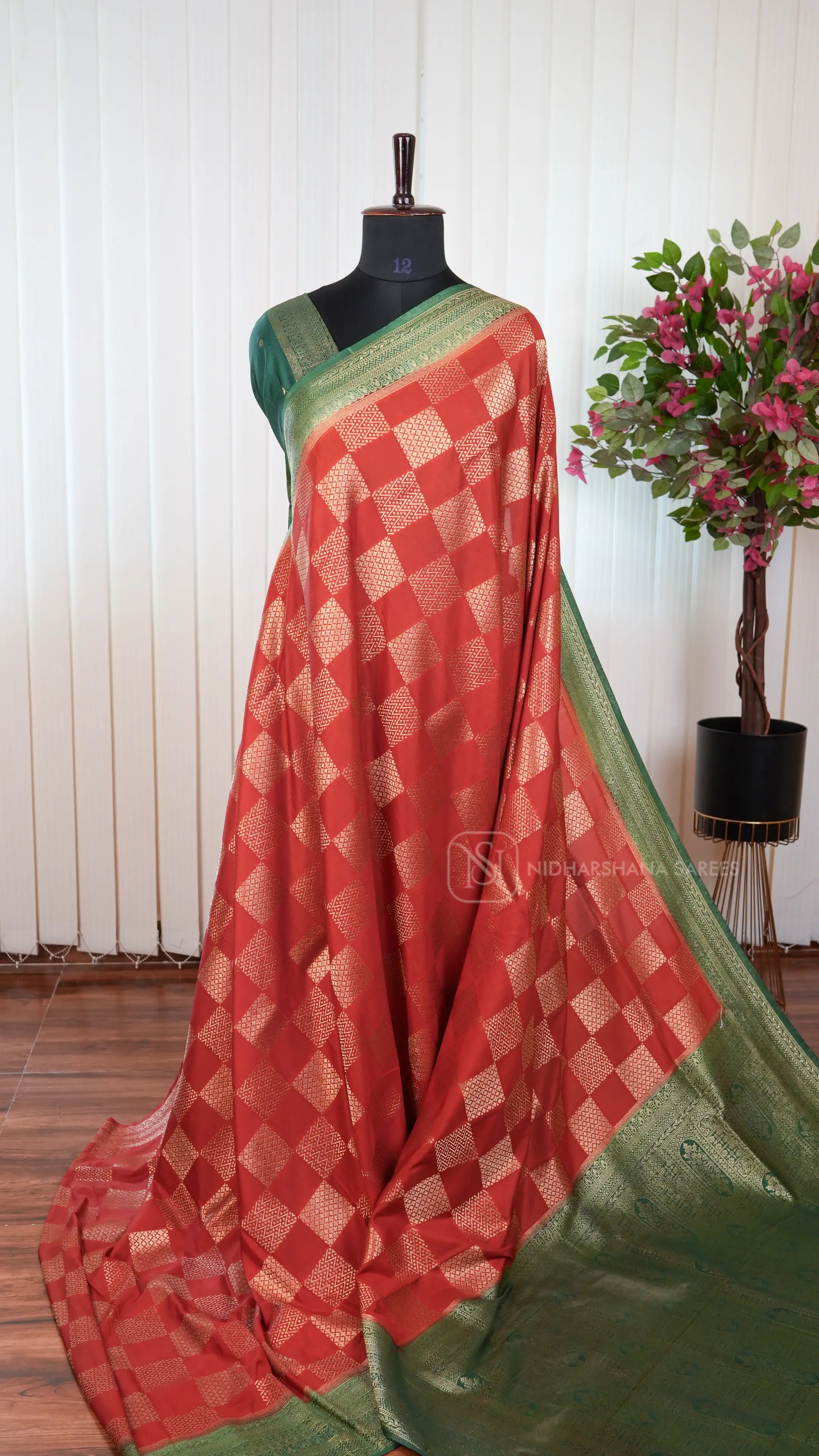Premium Crepe Silk Saree With Zari Woven Box Pattern And Contrast Border