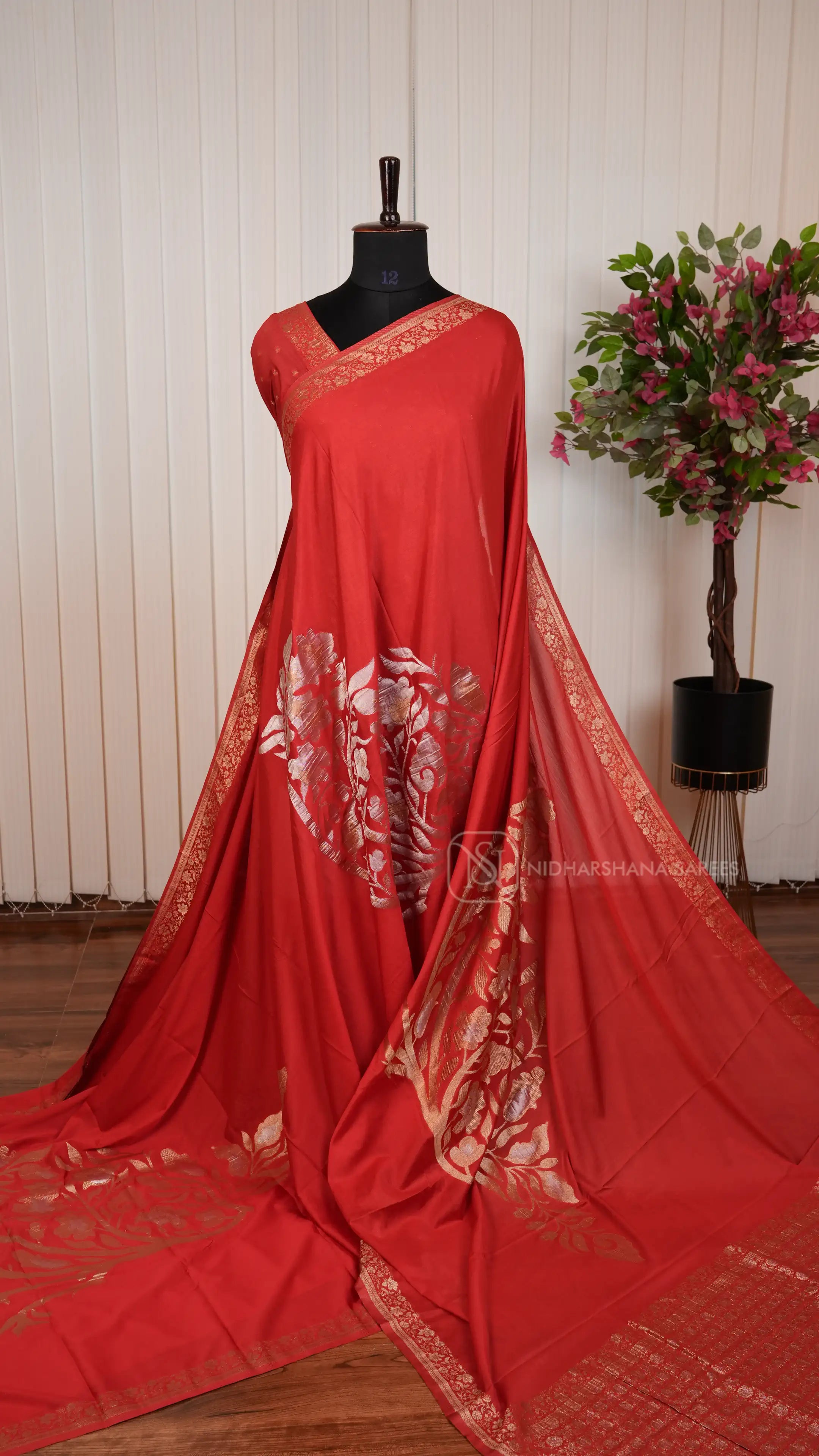 Banarasi Crepe Saree With Big Butta And Floral Zari Border