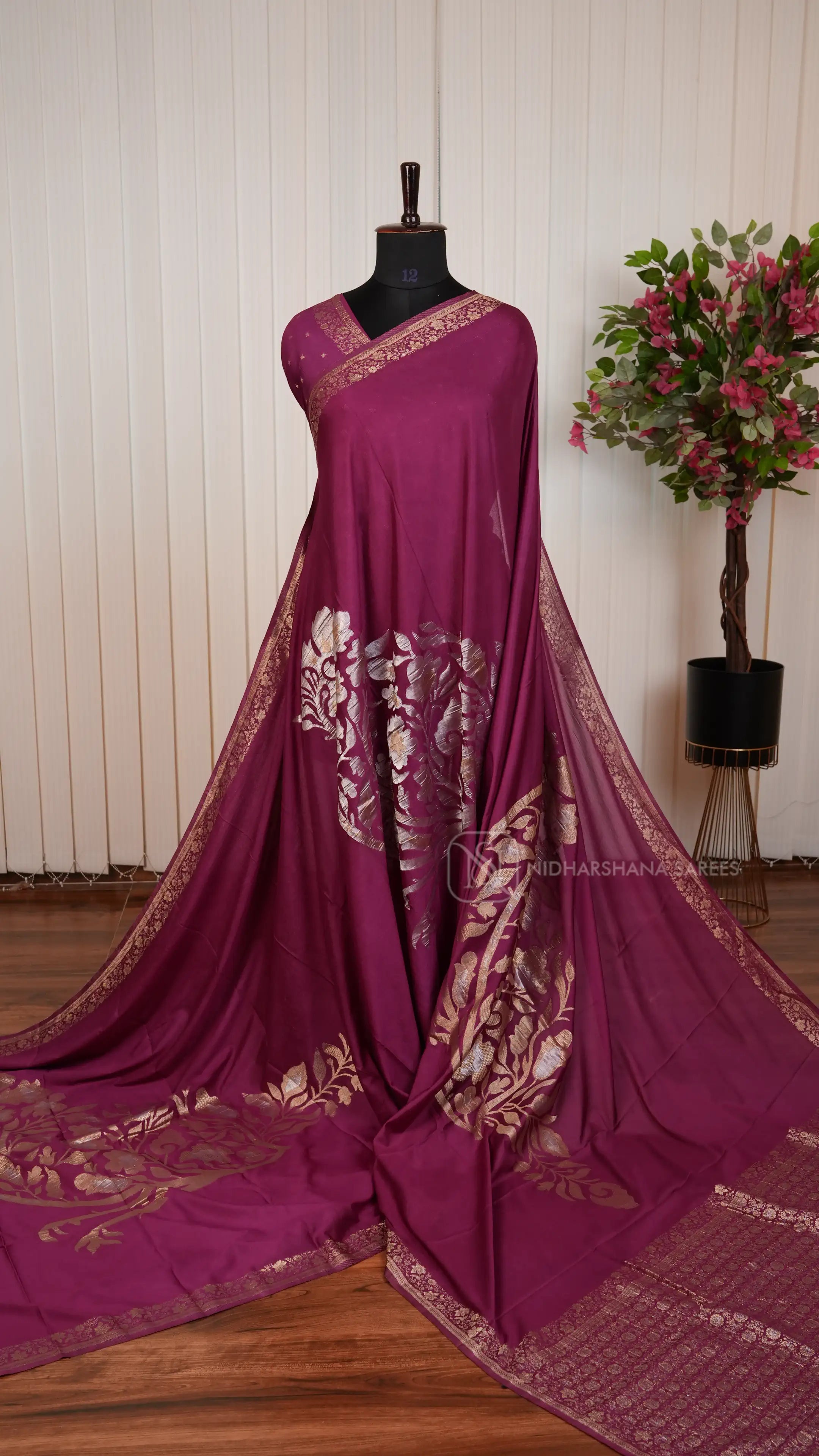 Banarasi Crepe Saree With Big Butta And Floral Zari Border