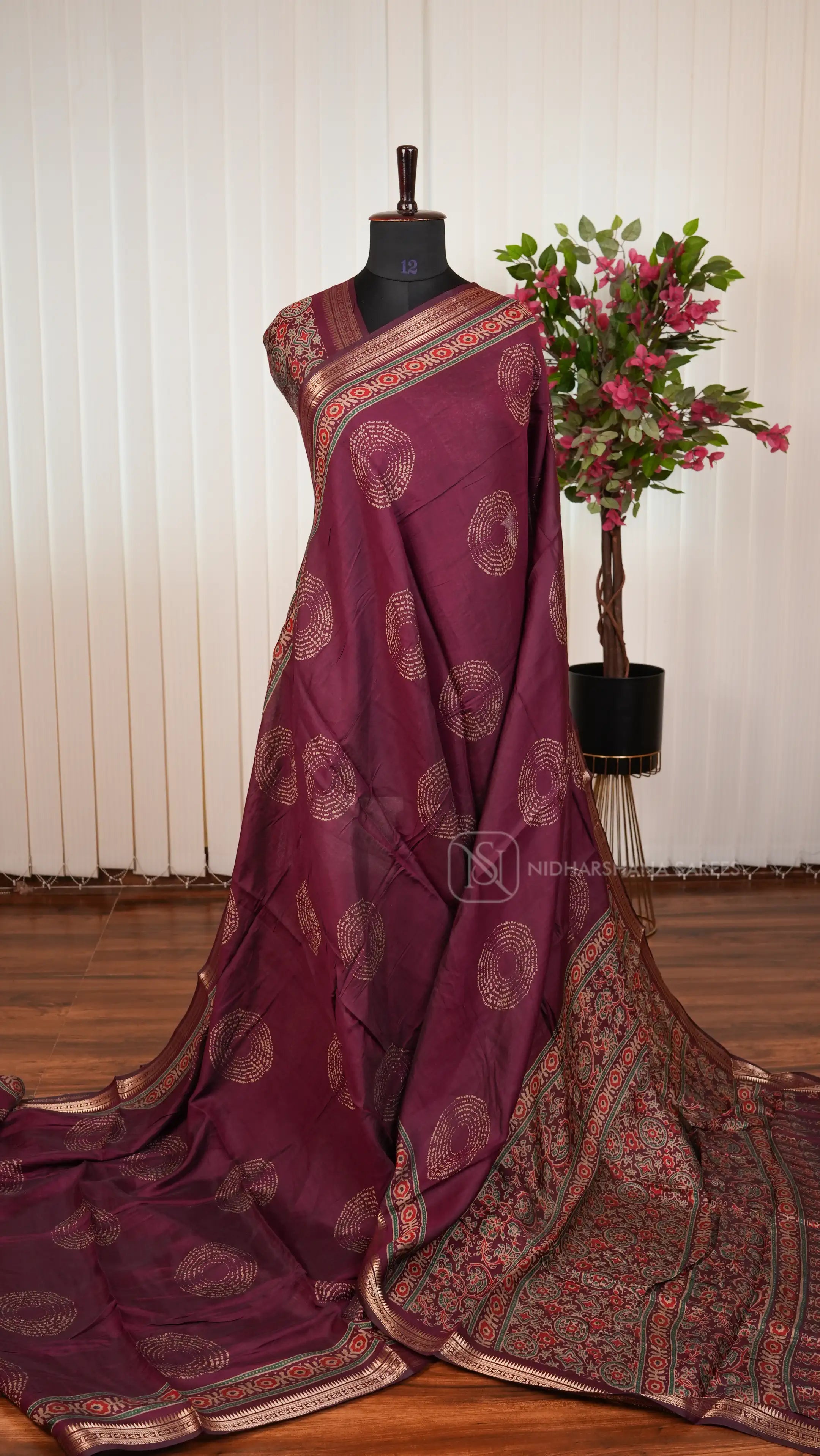 Viscose Cotton With Circular Digital Print Butta And Zari Border