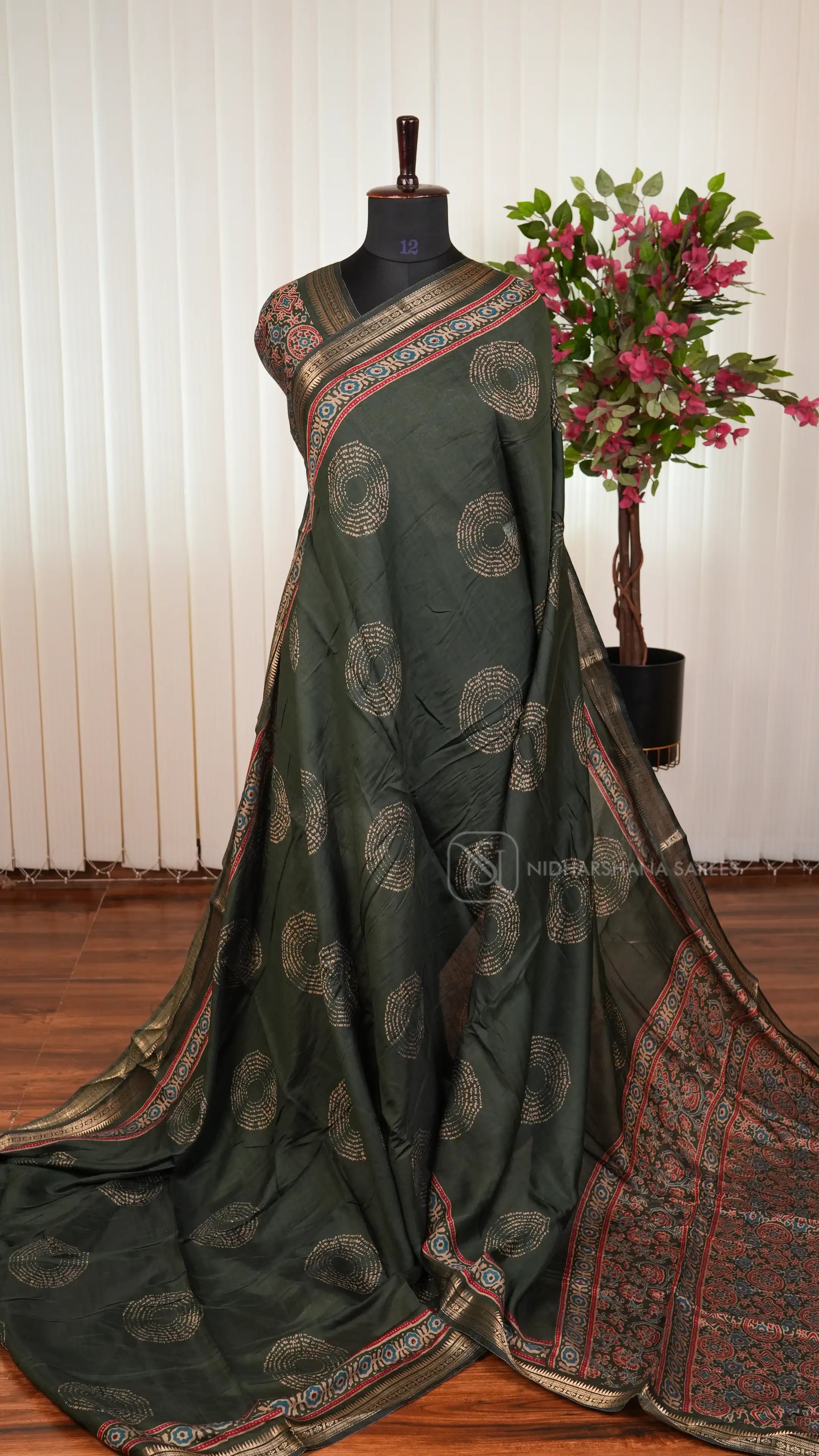 Viscose Cotton With Circular Digital Print Butta And Zari Border