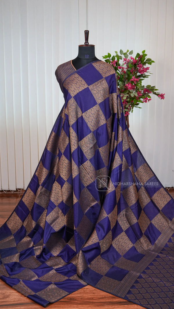 Semi Crepe Silk Saree With Checks Pattern Concept