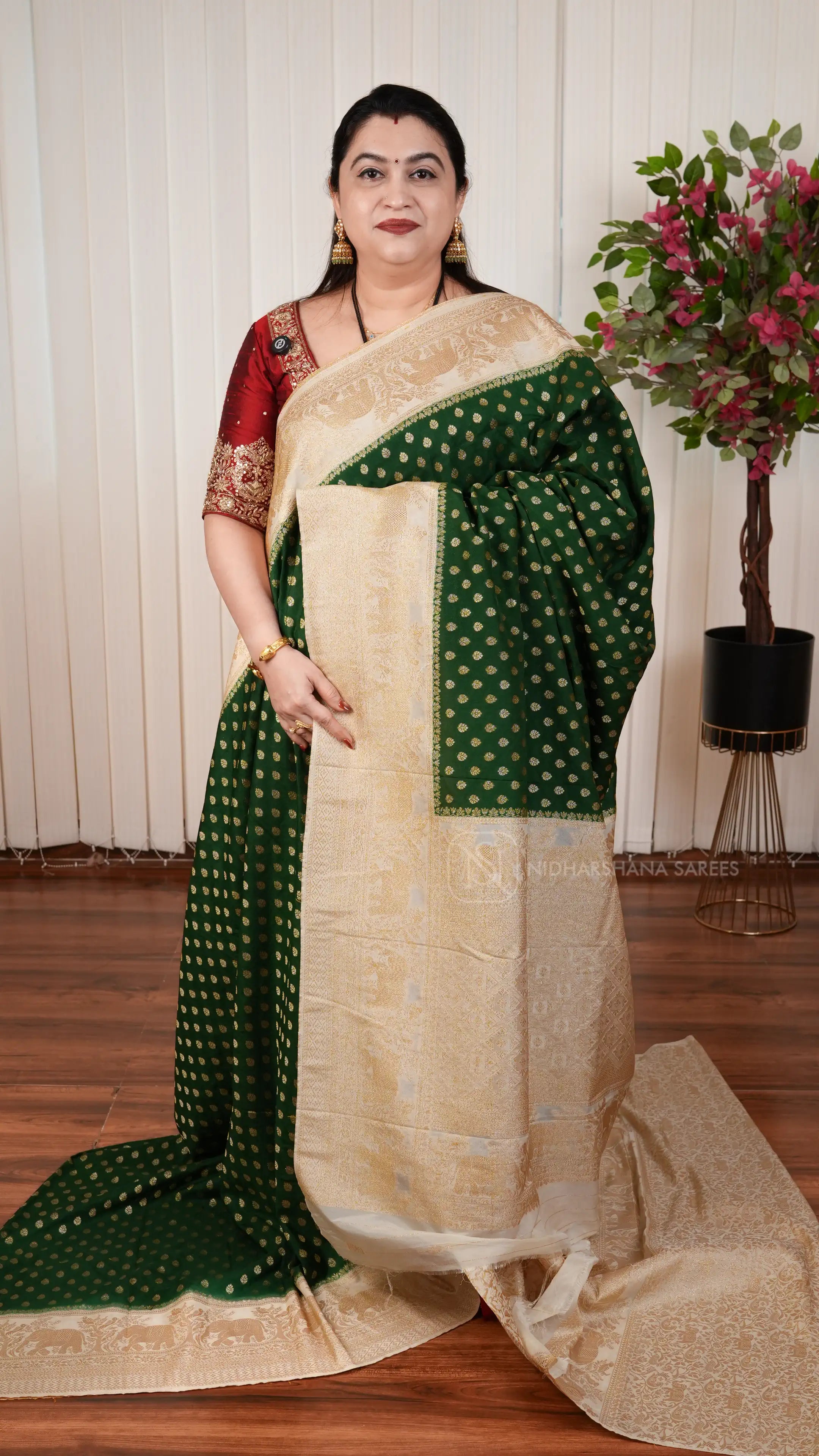 Semi Georgette Saree With Zari Butta And Elephant Weaving Contrast Border
