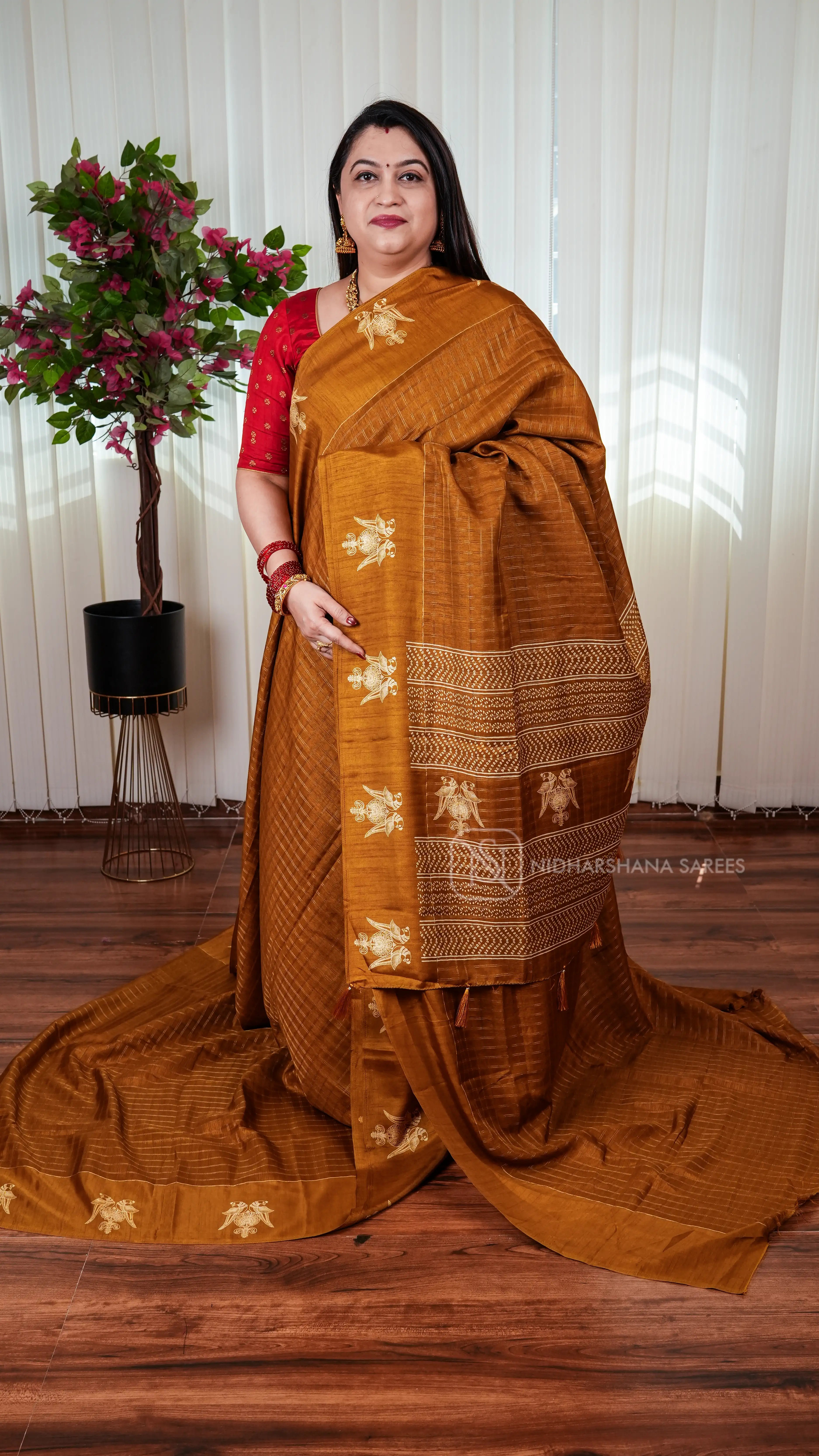 Semi Tussar With Zari Checks And Digital Print Border