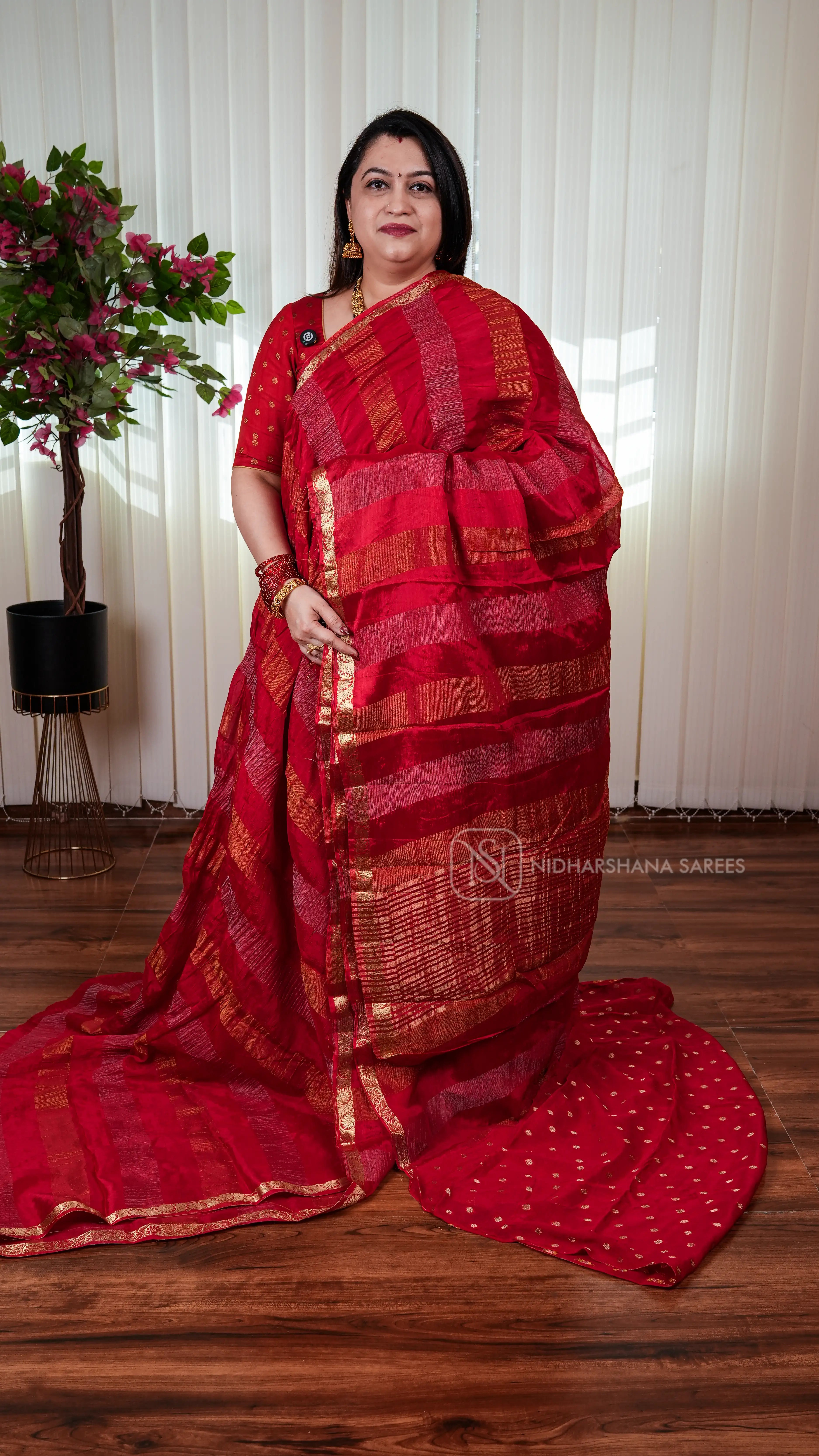 Premium Crepe Silk Saree With Crushed Concept And Chit Zari Border