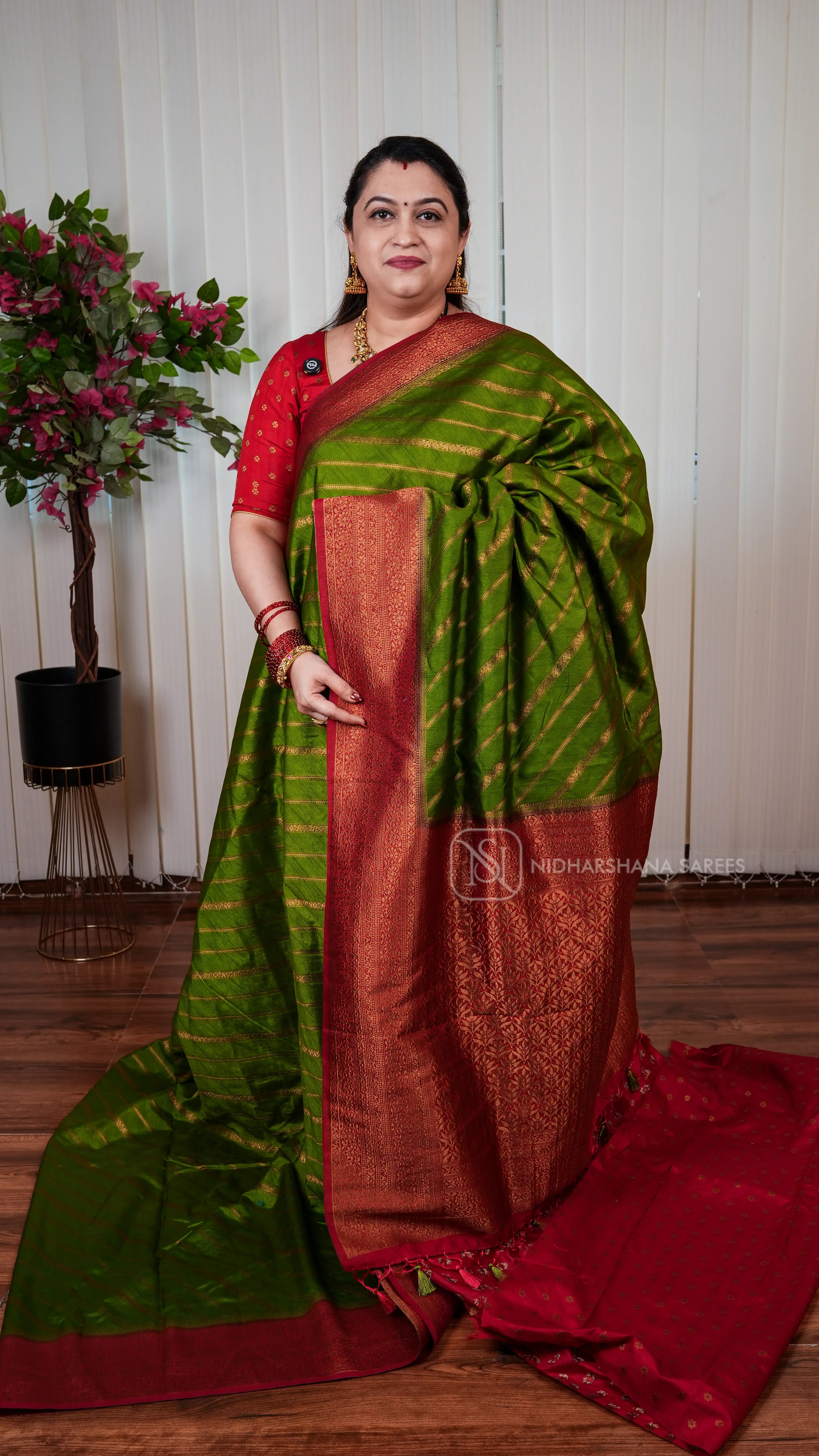Kathan Silk Saree With Antic Zari Lehariya Concept And Contrast Border