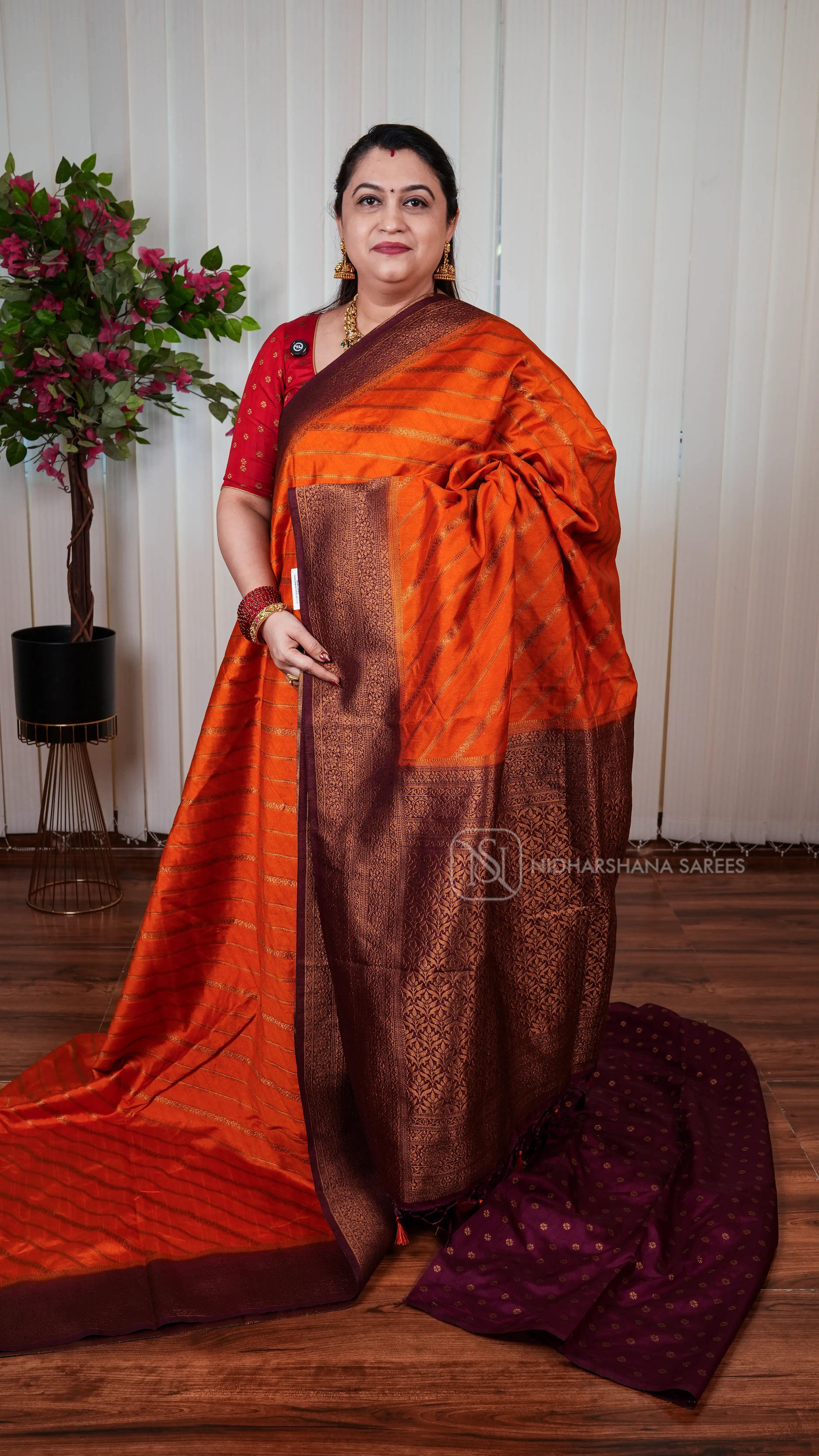 Kathan Silk Saree With Antic Zari Lehariya Concept And Contrast Border