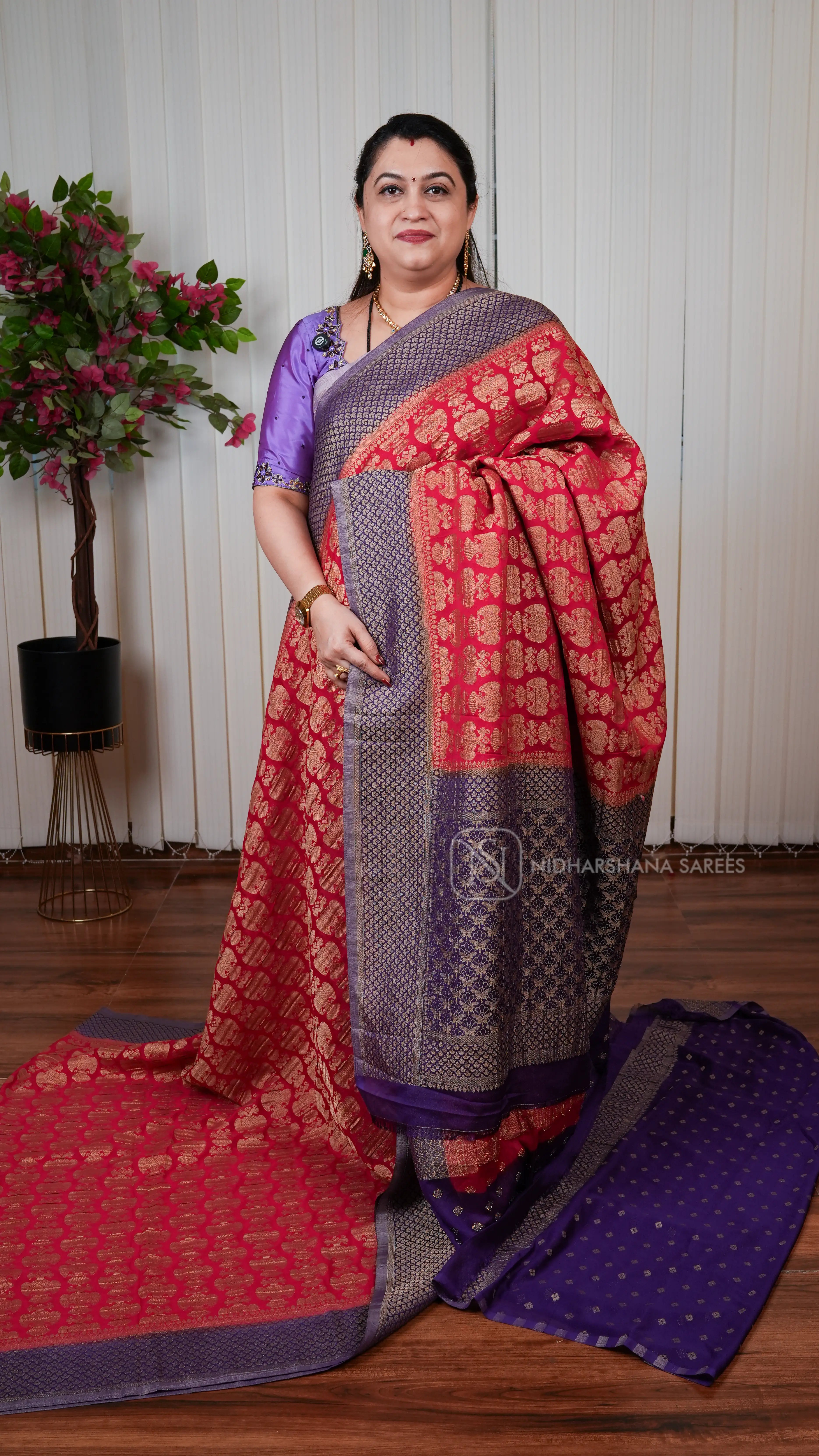 Crepe Georgette With Zari Gandaberunda Concept And Contrast Border