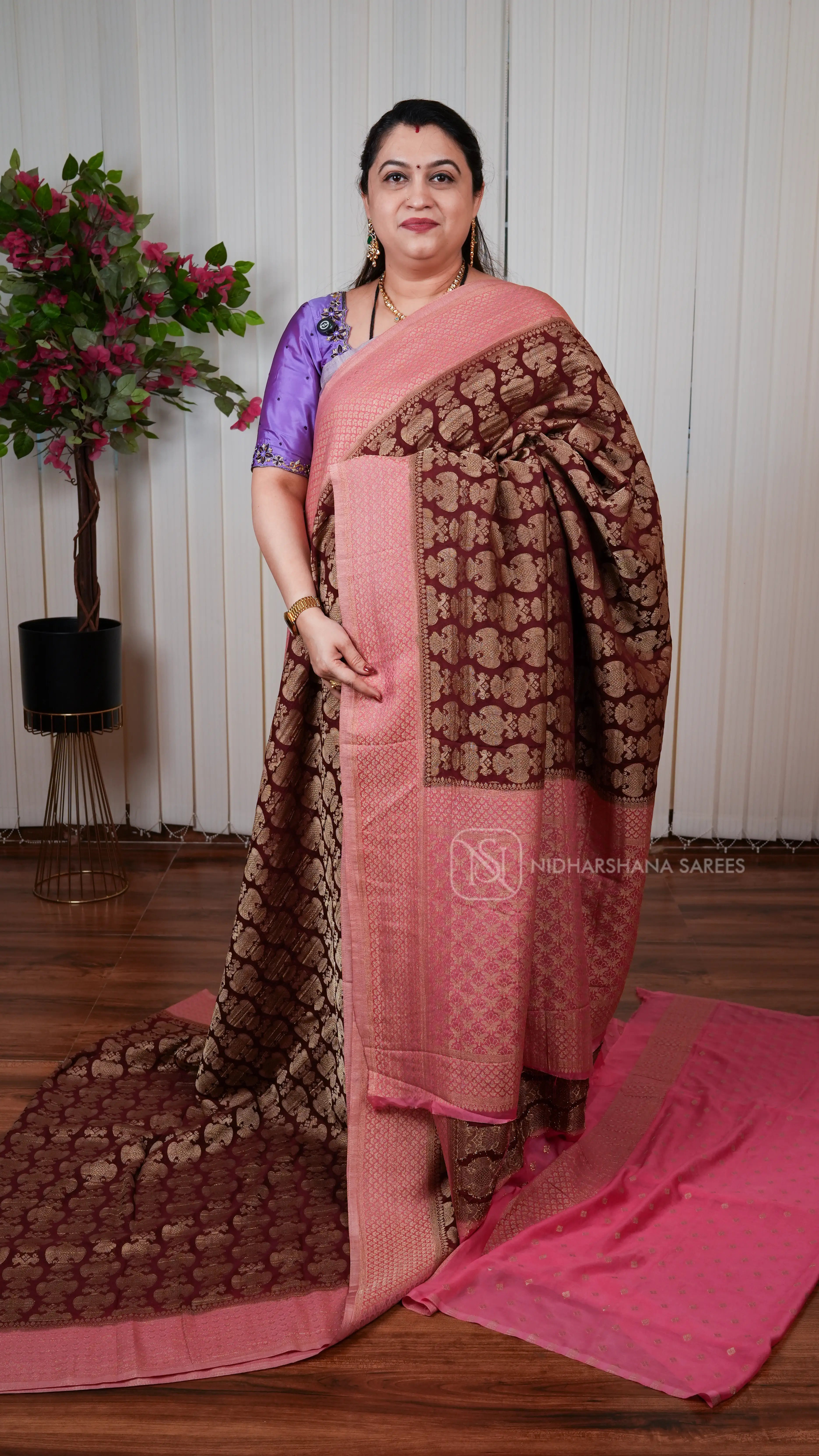 Crepe Georgette With Zari Gandaberunda Concept And Contrast Border