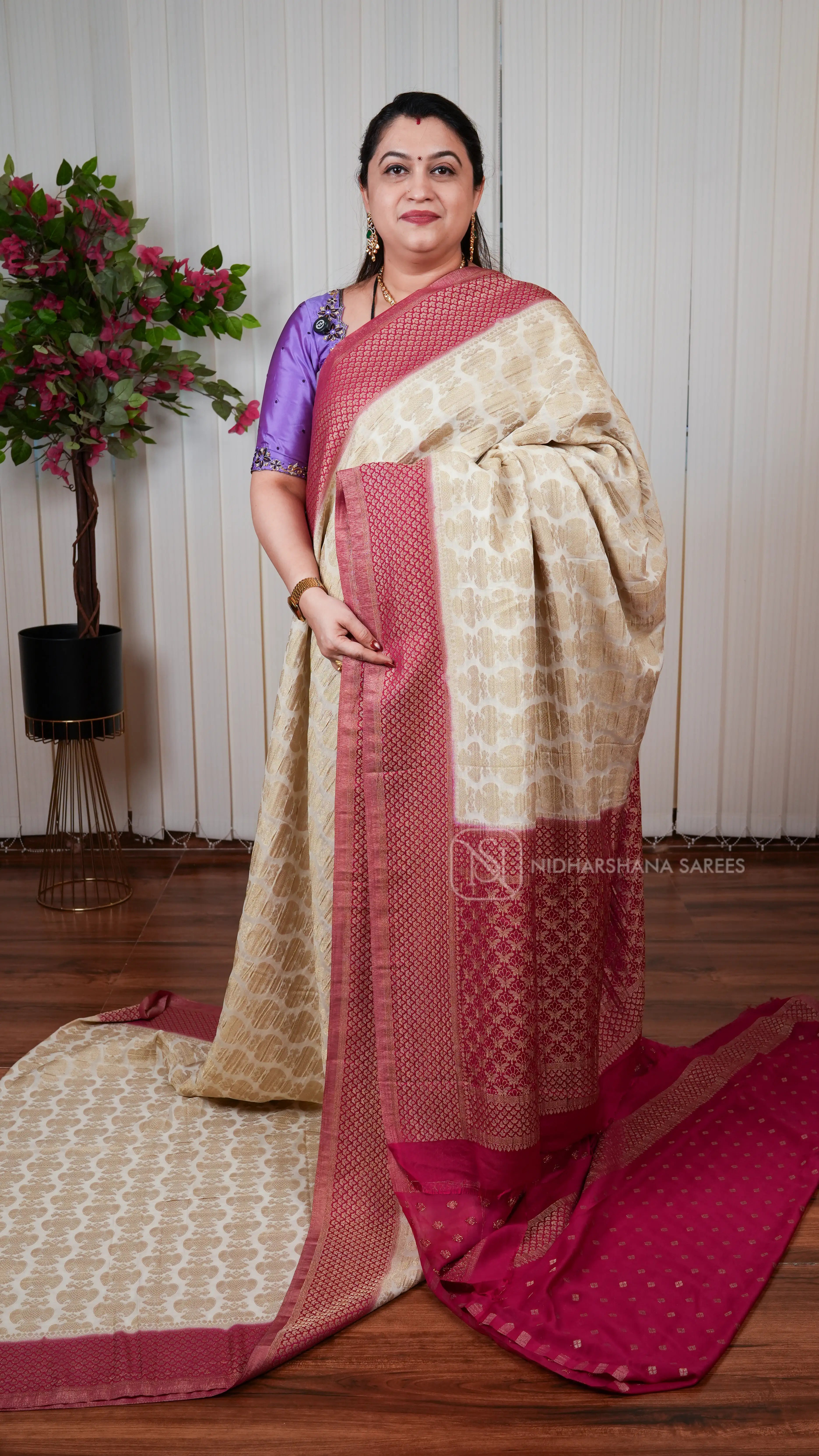 Crepe Georgette With Zari Gandaberunda Concept And Contrast Border